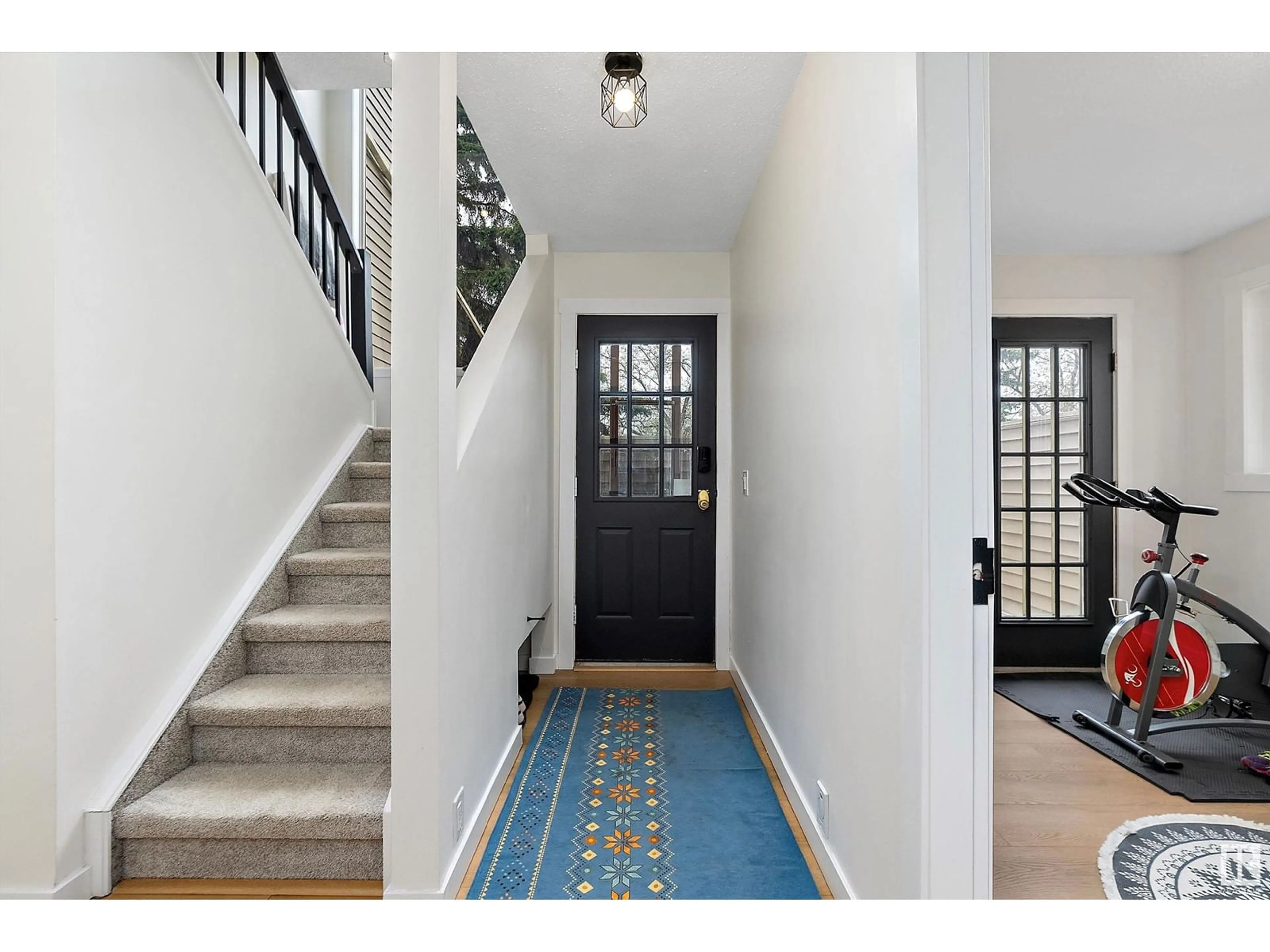 Indoor entryway for 40 - 1440 SHERWOOD DR, Sherwood Park Alberta T8A4W3