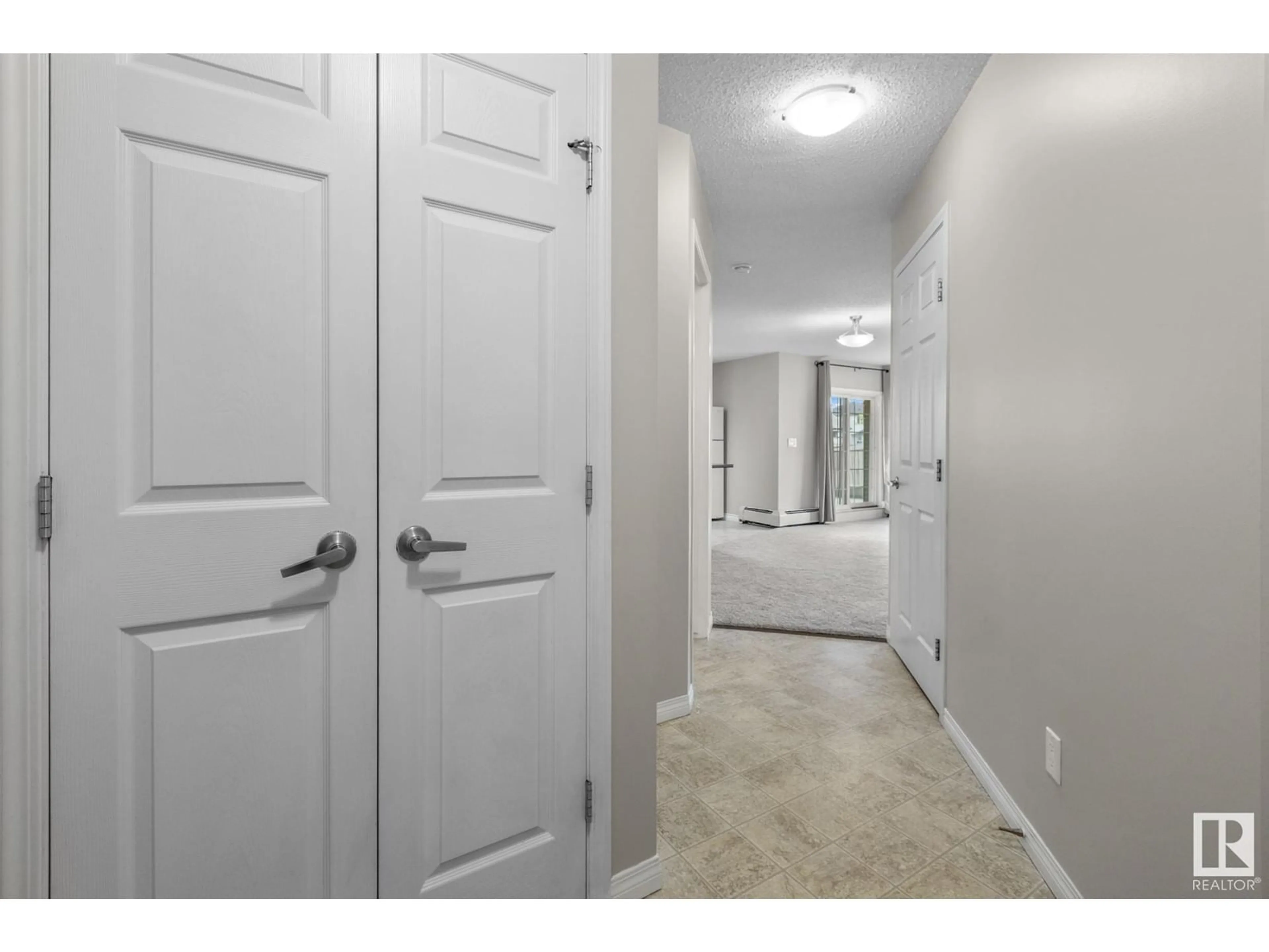 Indoor entryway for 616 - 118 MCALLISTER LO, Edmonton Alberta T6W1N1