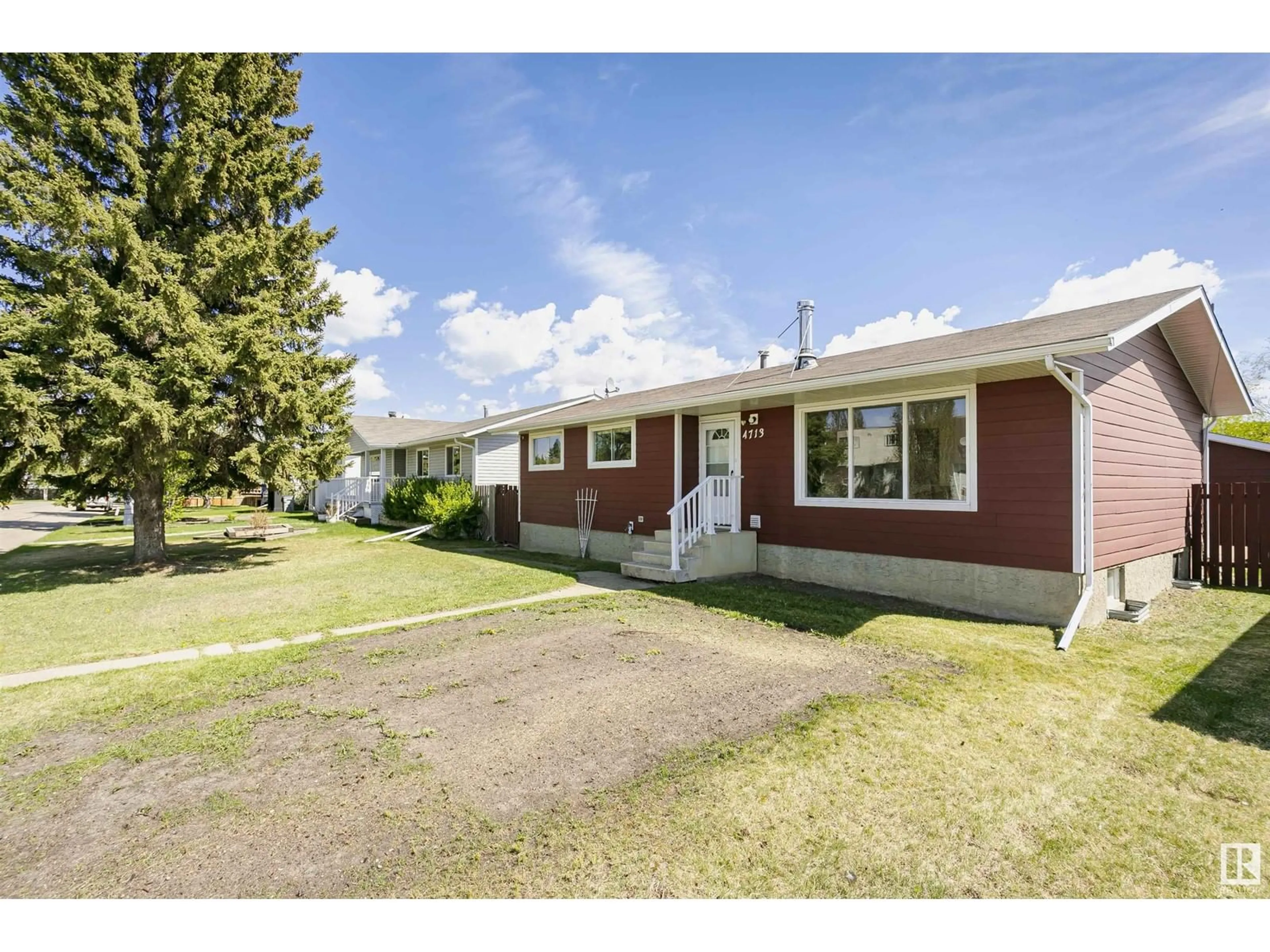 A pic from outside/outdoor area/front of a property/back of a property/a pic from drone, street for 4713 51 ST, Legal Alberta T0G1B0