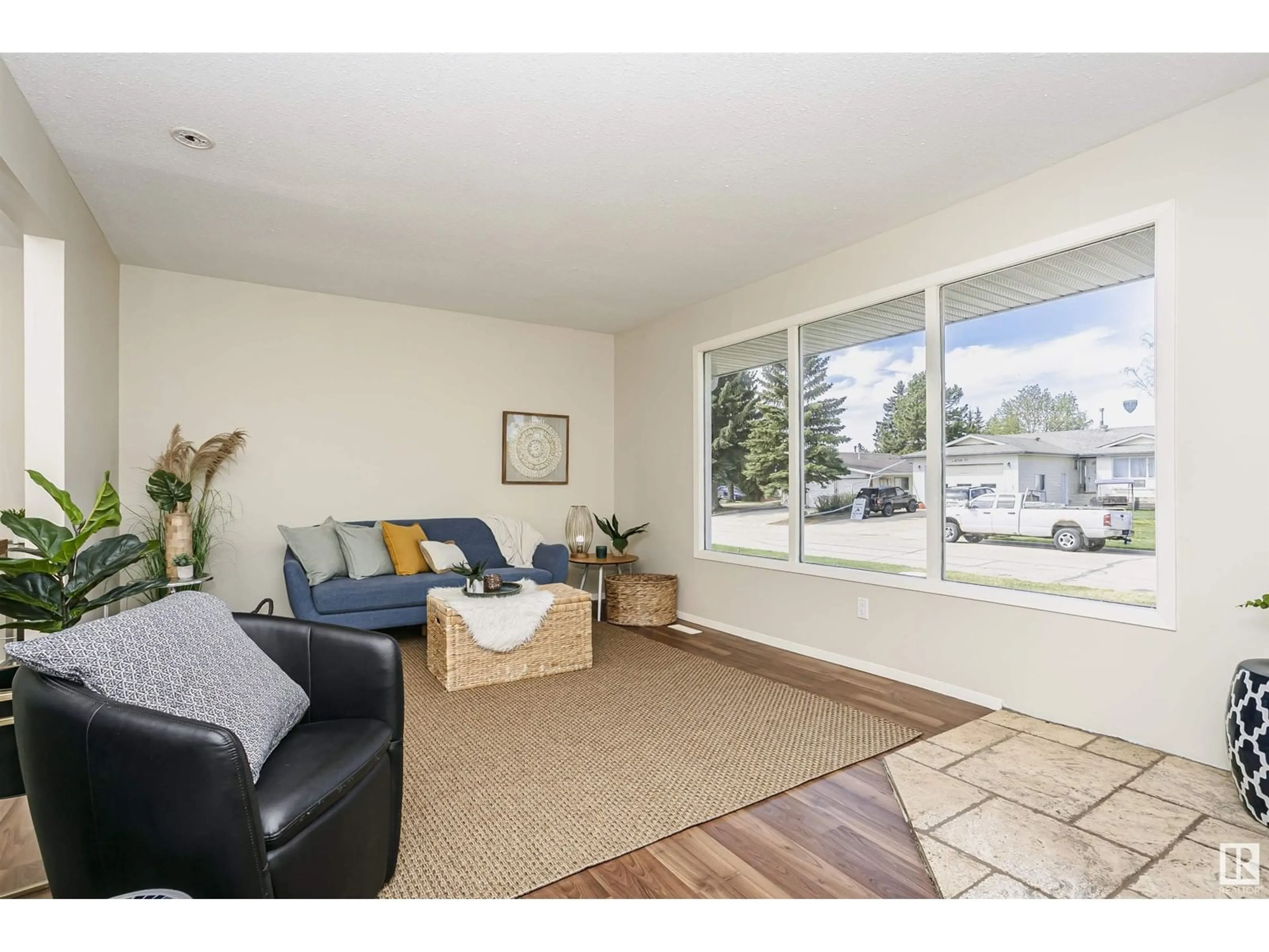 Living room with furniture, unknown for 4713 51 ST, Legal Alberta T0G1B0