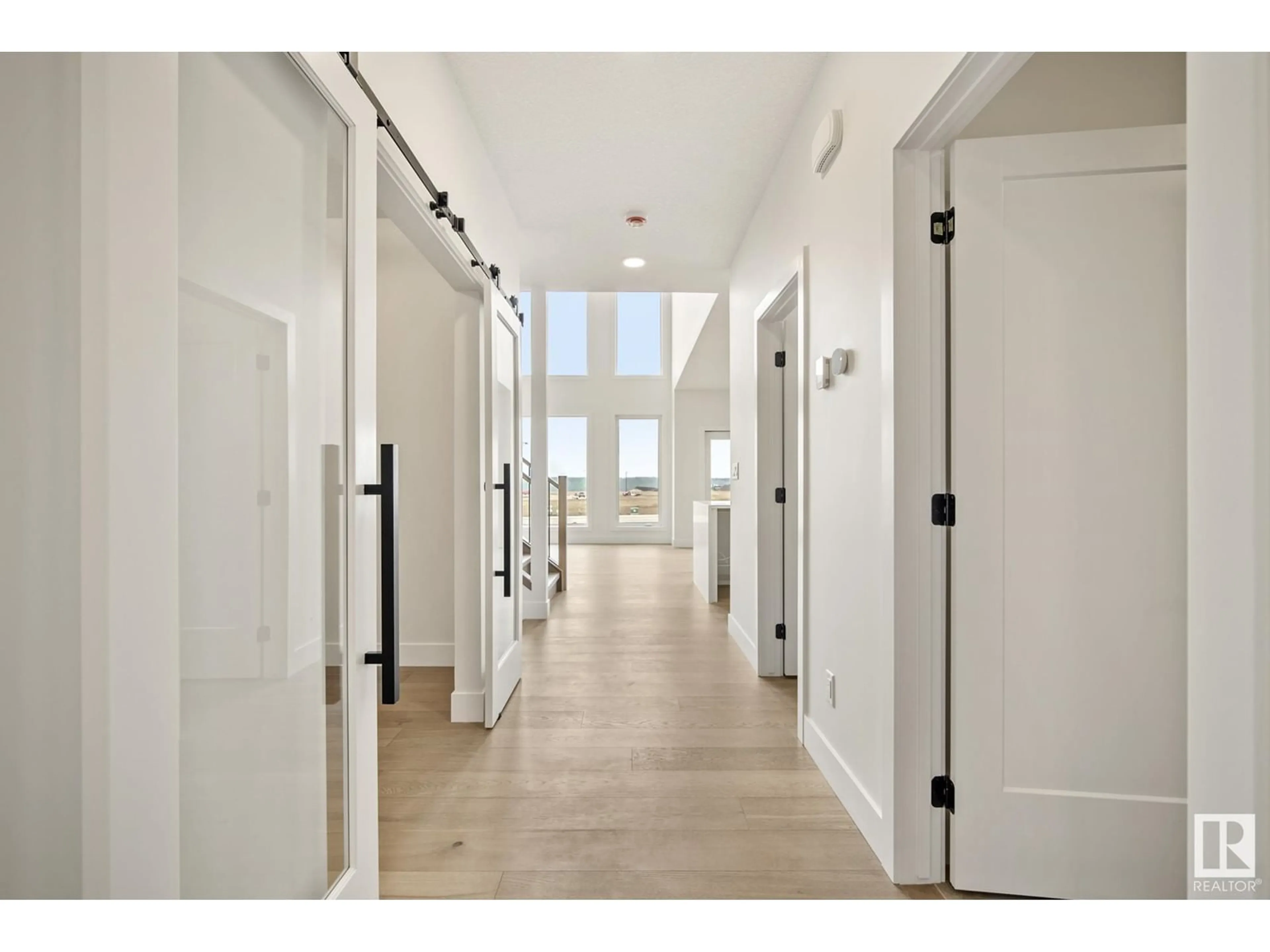 Indoor entryway for 7095 KIVIAQ CR, Edmonton Alberta T6W5N7