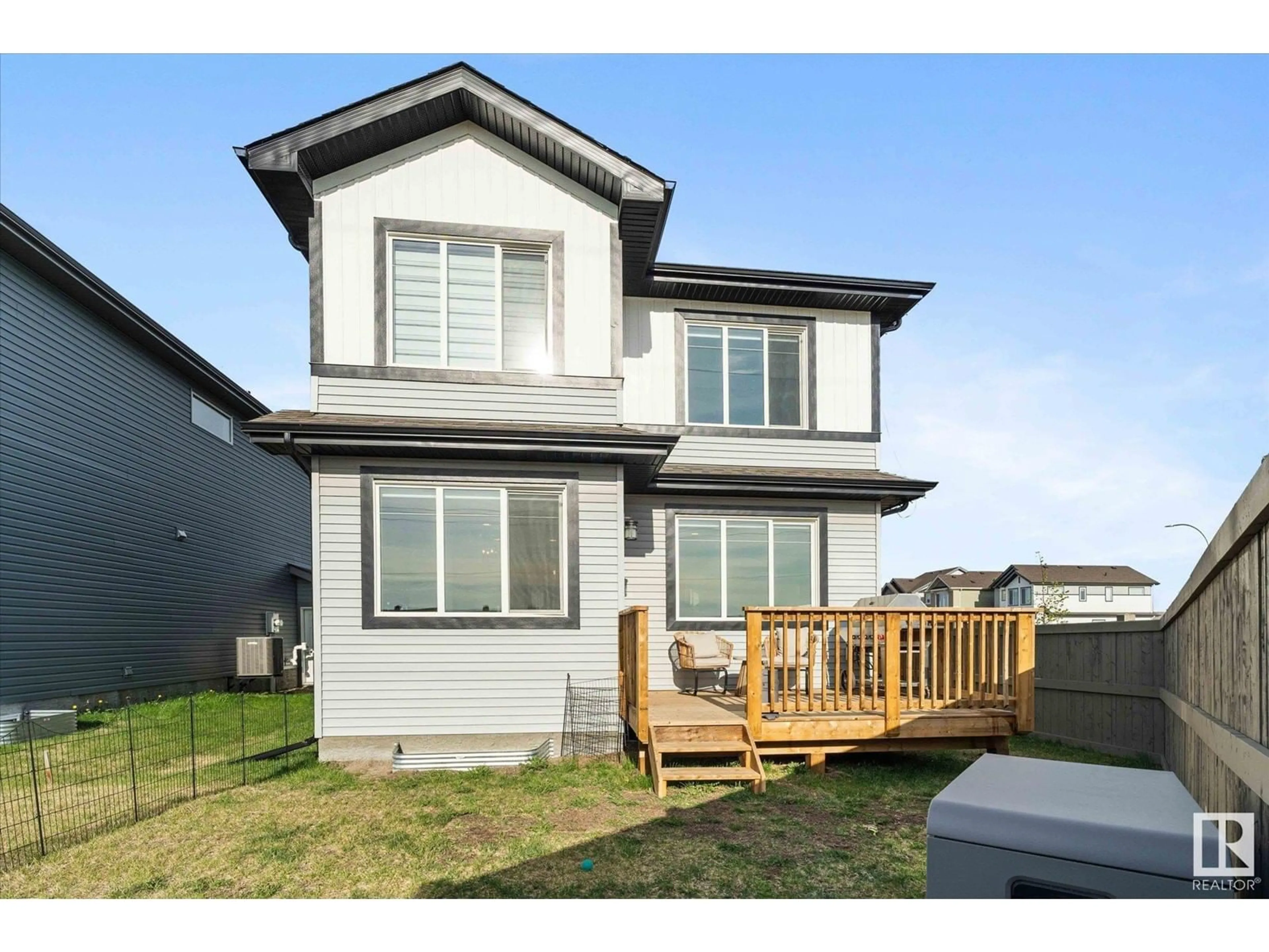 Home with vinyl exterior material, unknown for 1 CLAYSTONE WY, Fort Saskatchewan Alberta T8L0Z1