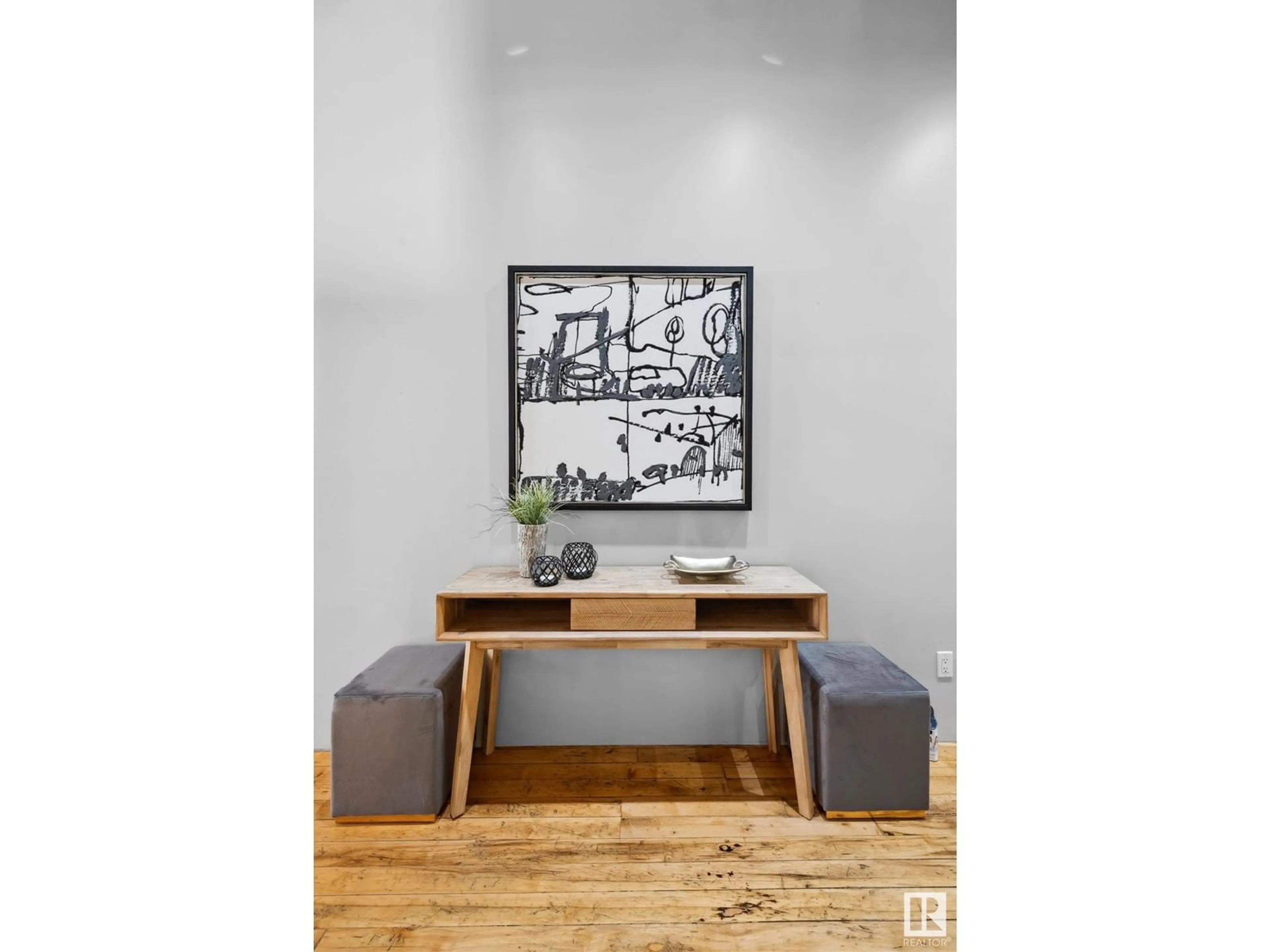 Indoor entryway for #111 - 10309 107 ST, Edmonton Alberta T5J1K3