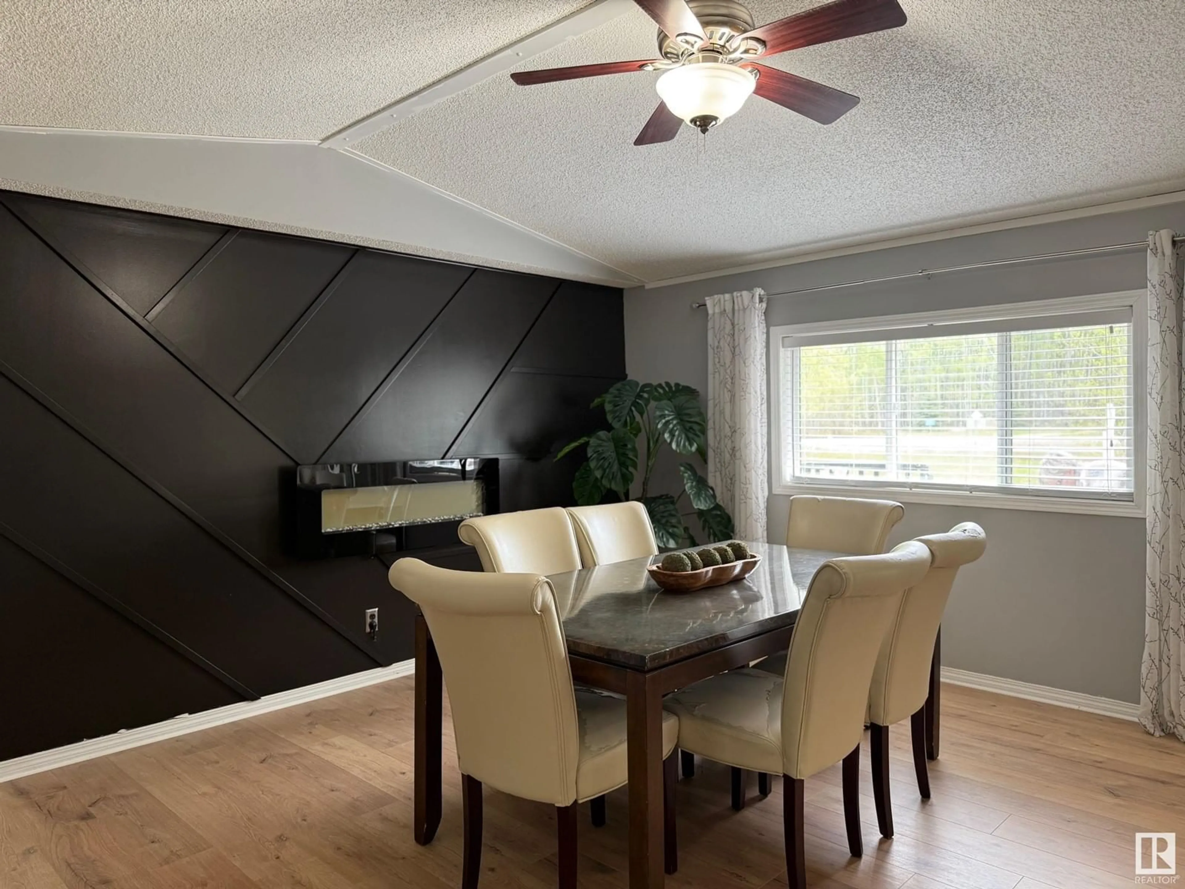 Dining room, wood/laminate floor for 653022 RANGE ROAD 224, Athabasca Town Alberta T0G0R0