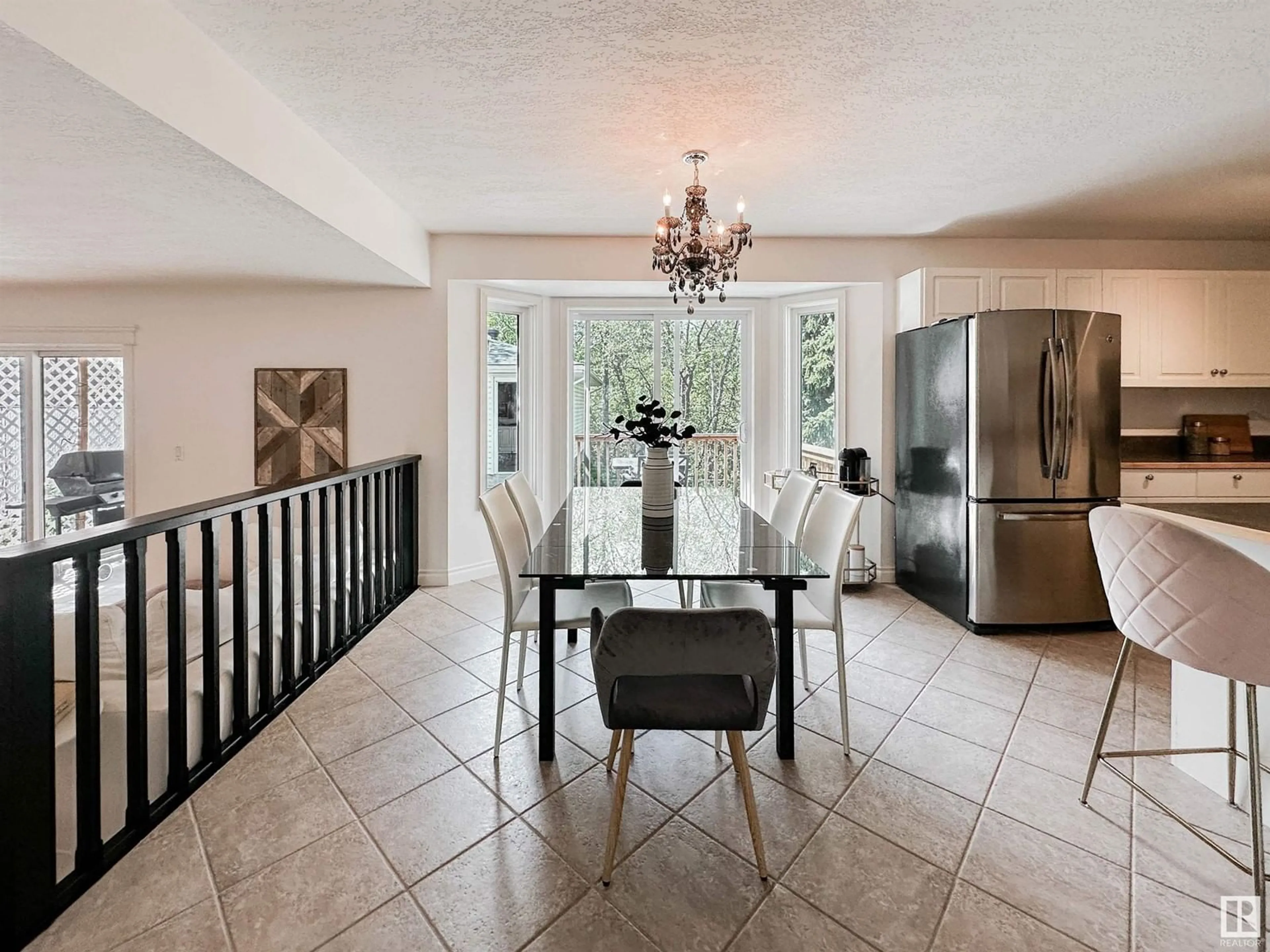 Dining room, ceramic/tile floor for 13 BELLEVUE CR, St. Albert Alberta T8N0A5