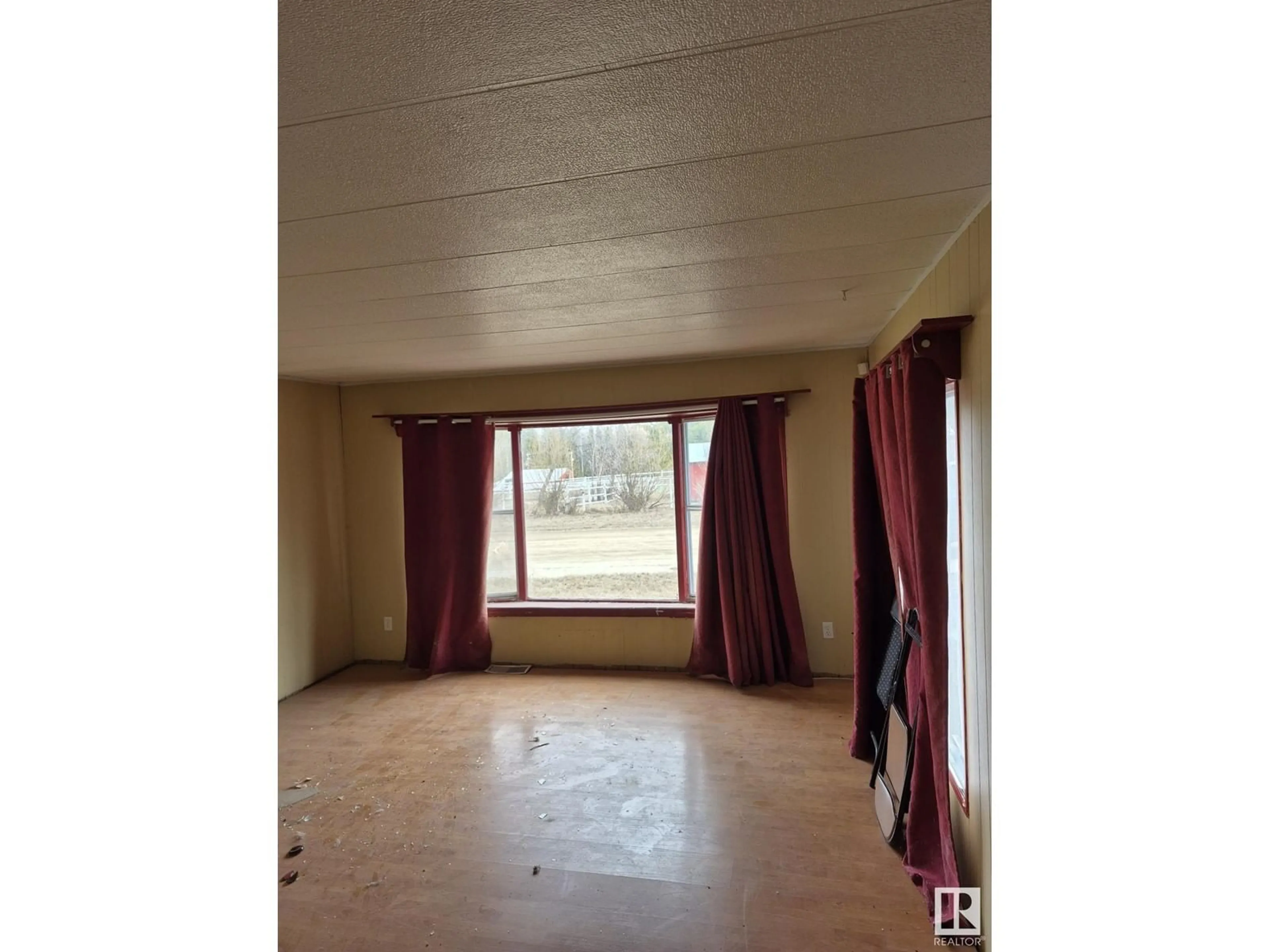 A pic of a room for 5316 46B ST, Evansburg Alberta T0E0T0