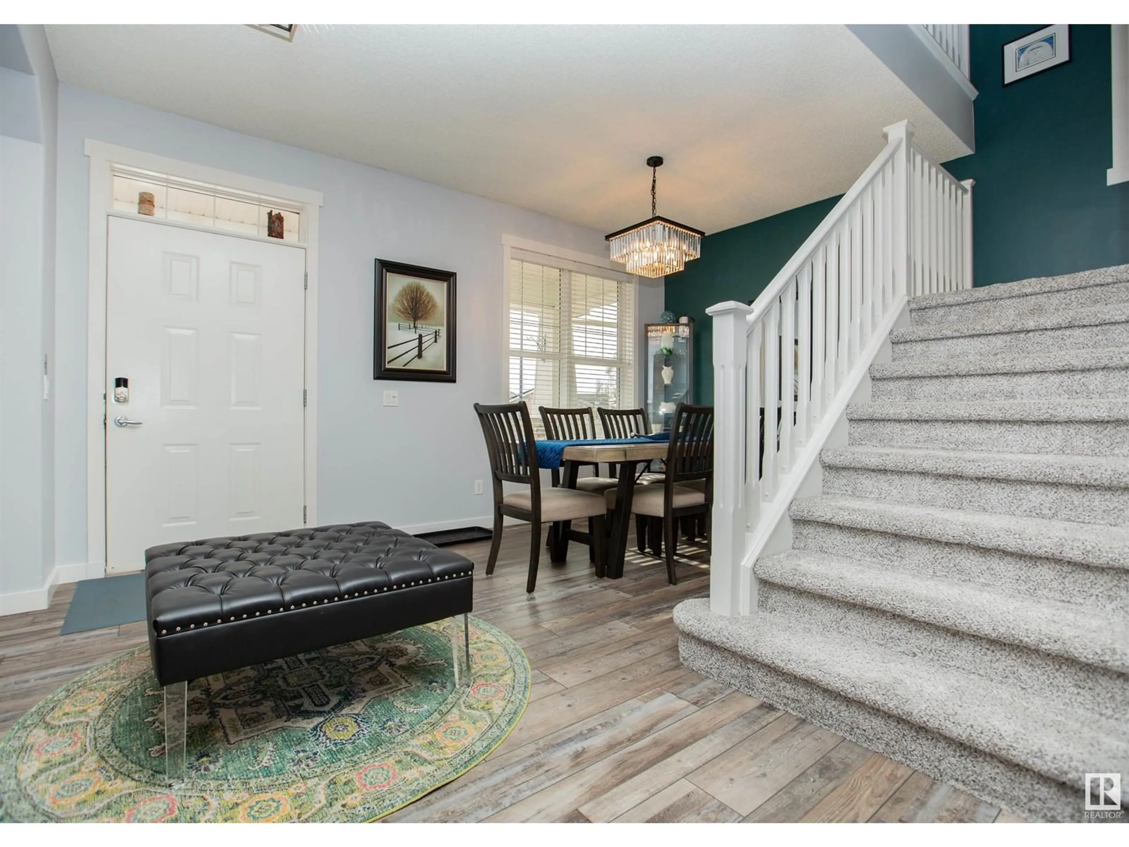 Indoor entryway for 1410 CYPRUS WY, Edmonton Alberta T5E6N2