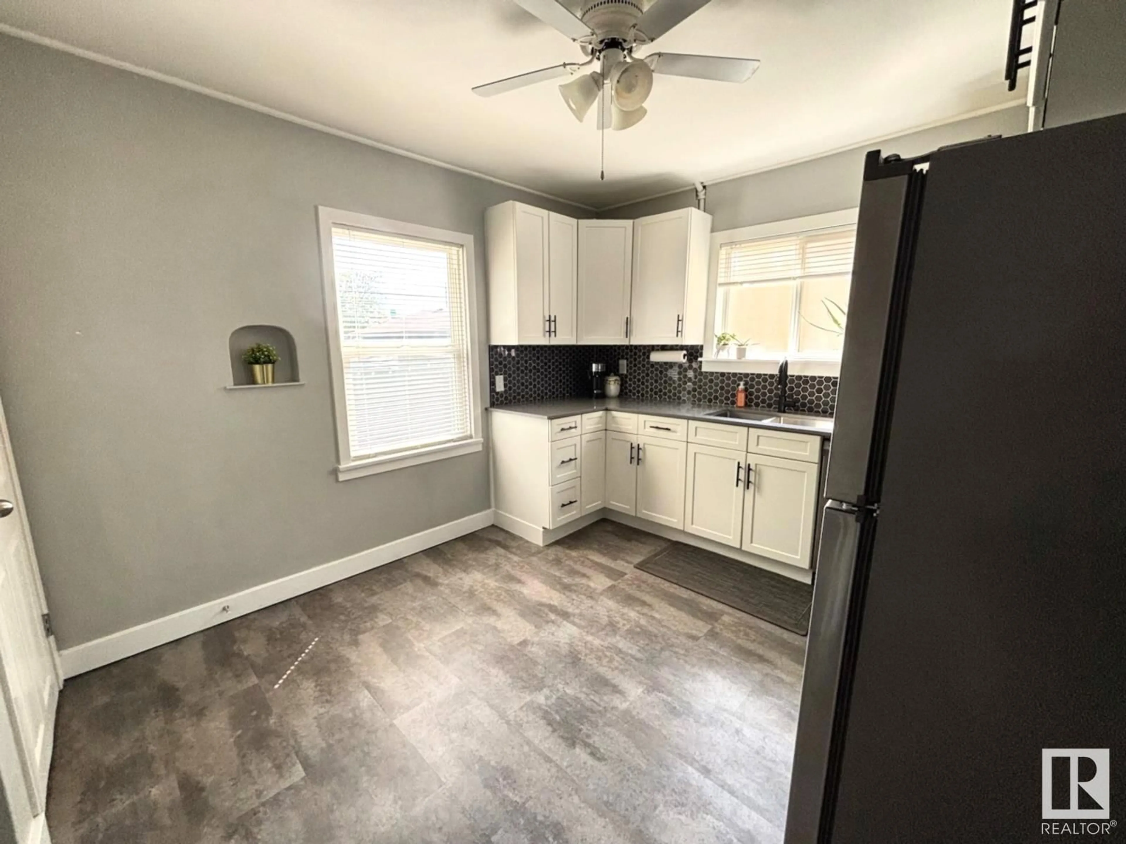Unknown for NW - 11613 81 ST, Edmonton Alberta T5B2S1
