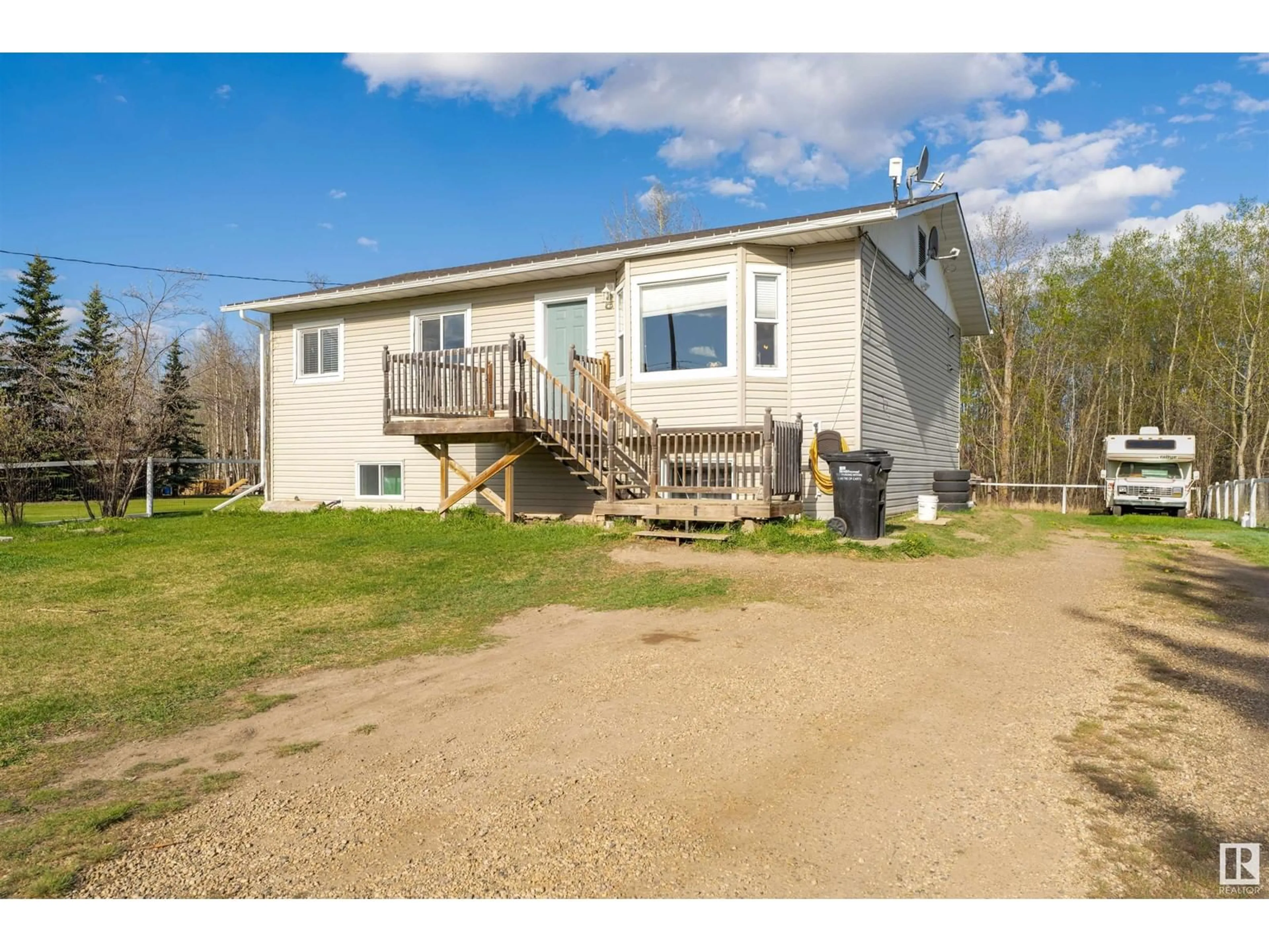 A pic from outside/outdoor area/front of a property/back of a property/a pic from drone, water/lake/river/ocean view for 21 - 52343 RGE ROAD 211, Rural Strathcona County Alberta T8G1A6