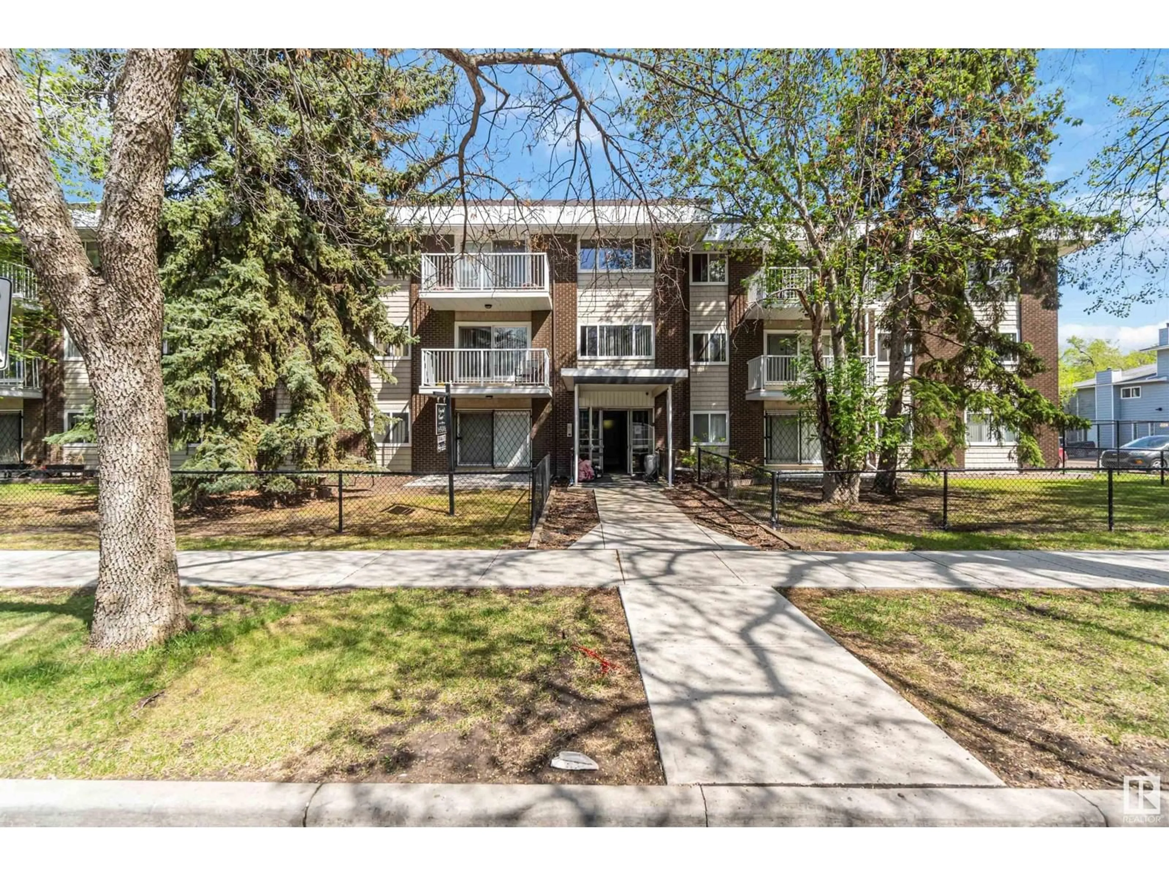 Unknown for 10835 - 110 114 ST, Edmonton Alberta T5H3K3
