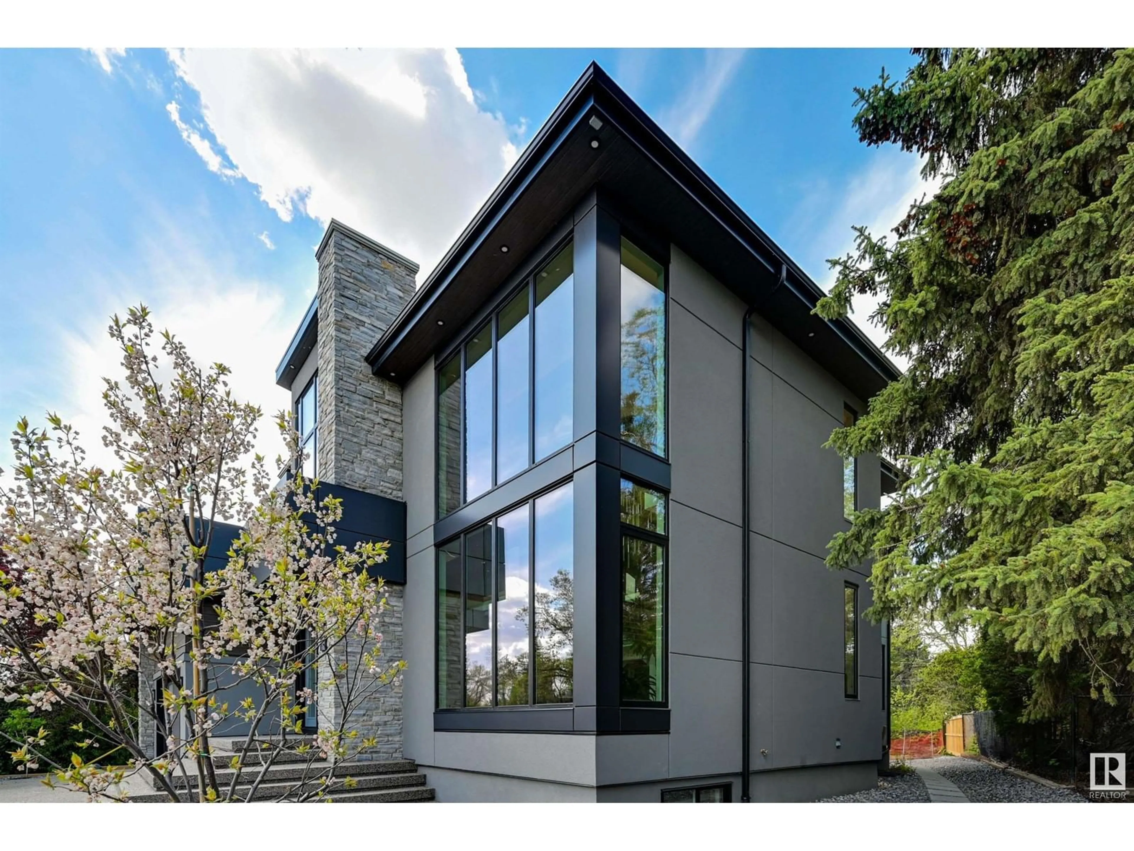 Home with vinyl exterior material, building for 9832 142 ST, Edmonton Alberta T5N2N4