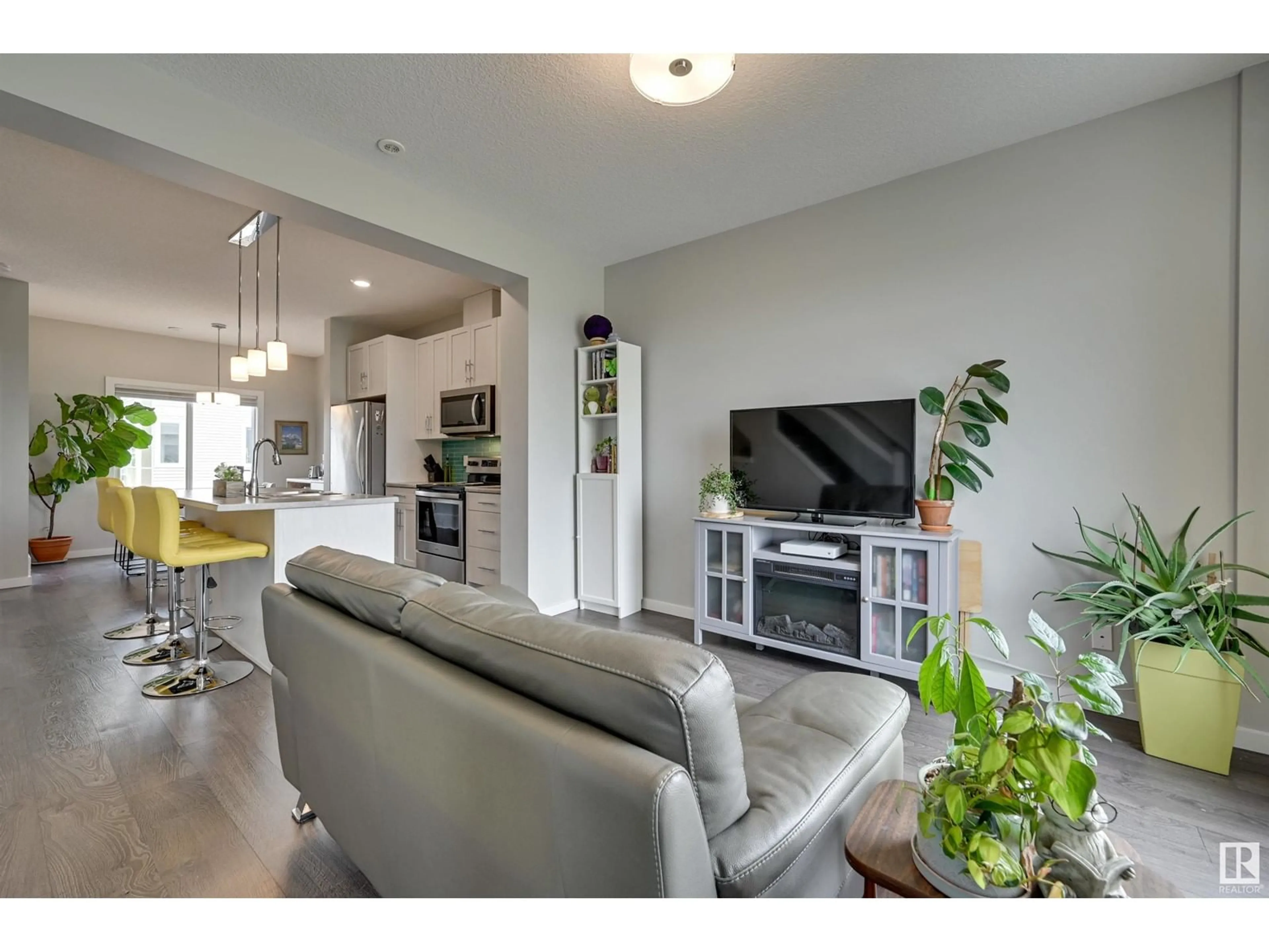 Living room with furniture, unknown for 49 215 SADDLEBACK RD, Edmonton Alberta T6J5T6