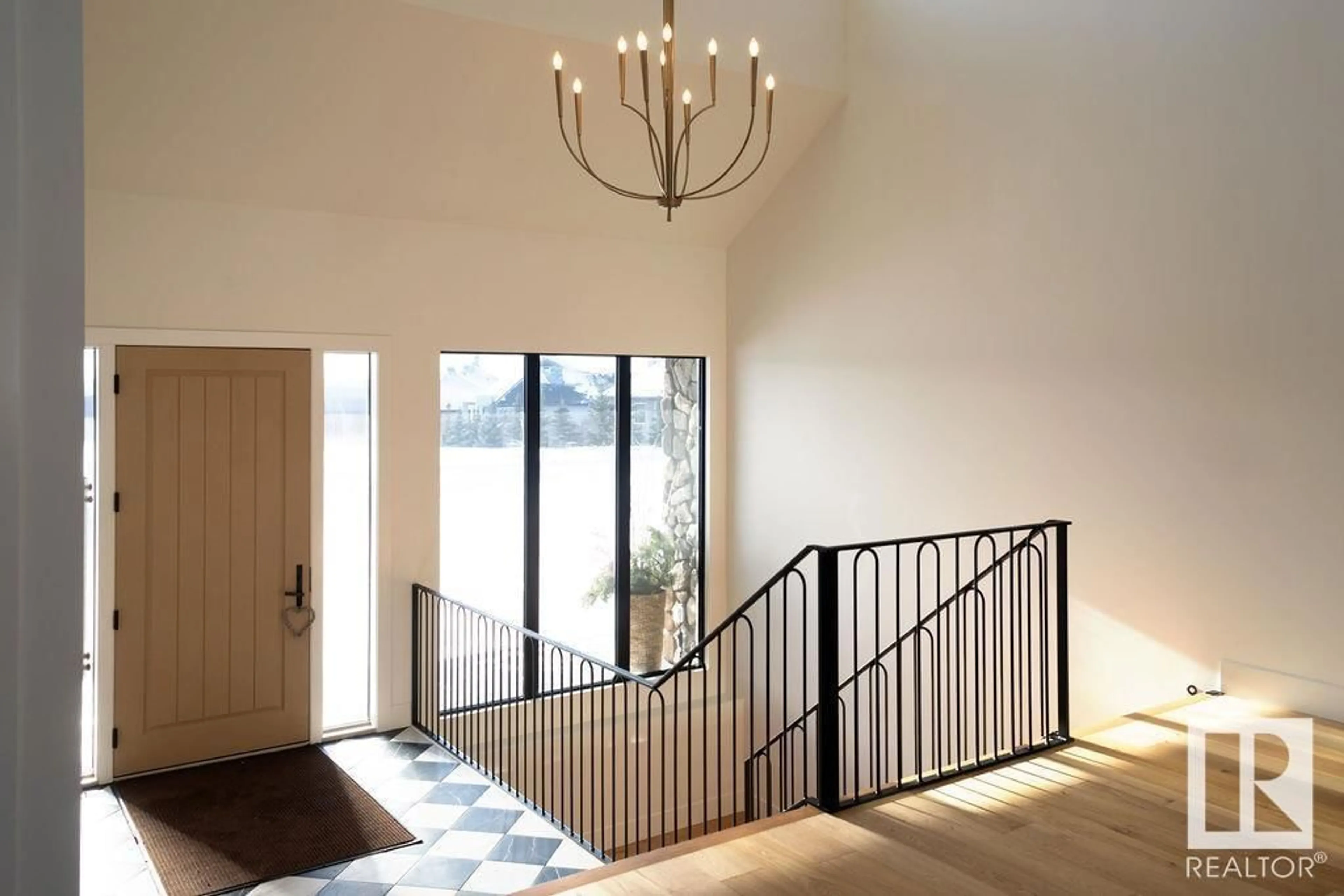 Indoor foyer for 68 54403 RGE ROAD 251, Rural Sturgeon County Alberta T5T0B5