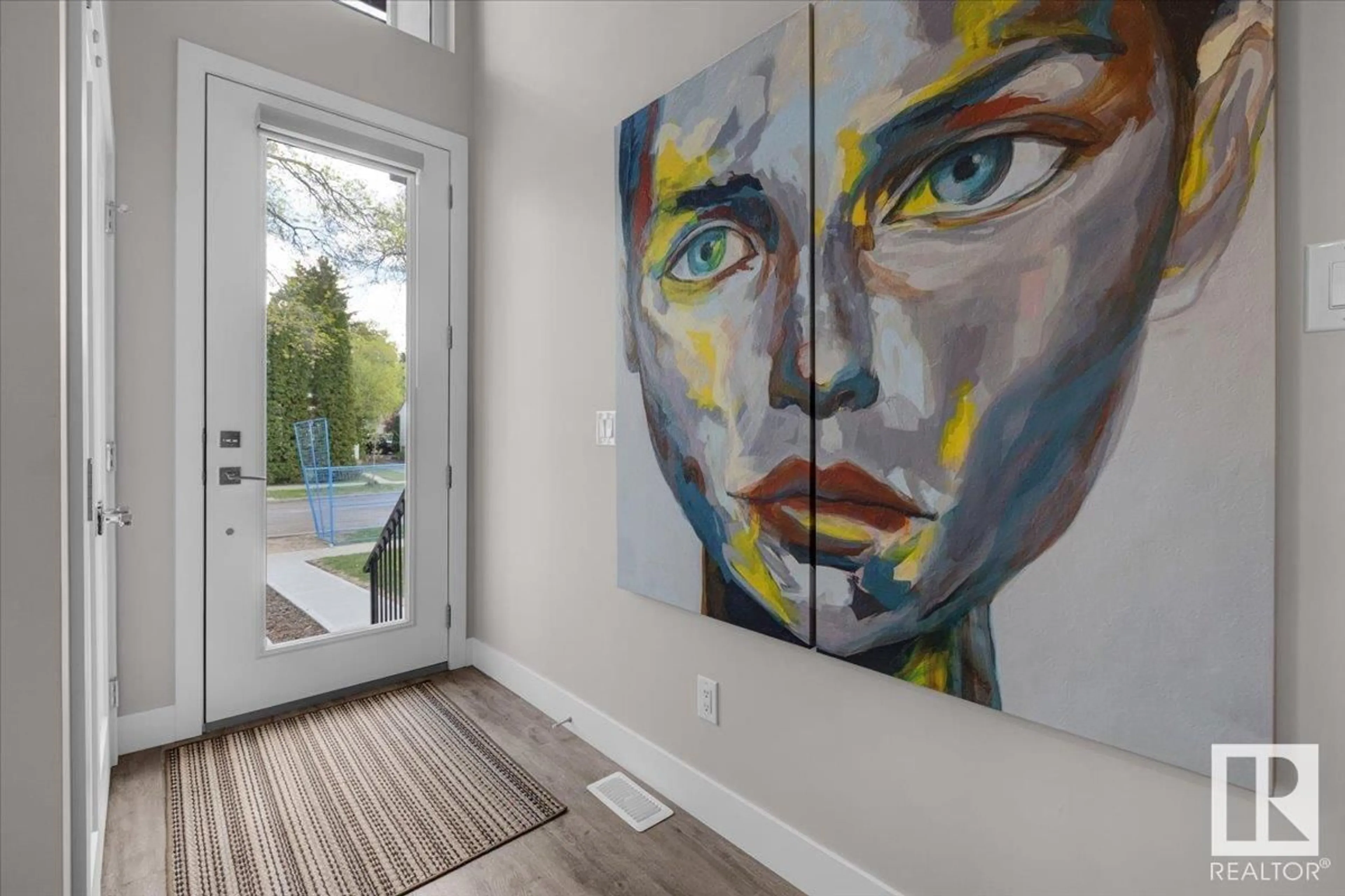 Indoor entryway for NW - 10358 146 ST, Edmonton Alberta T5N3A2