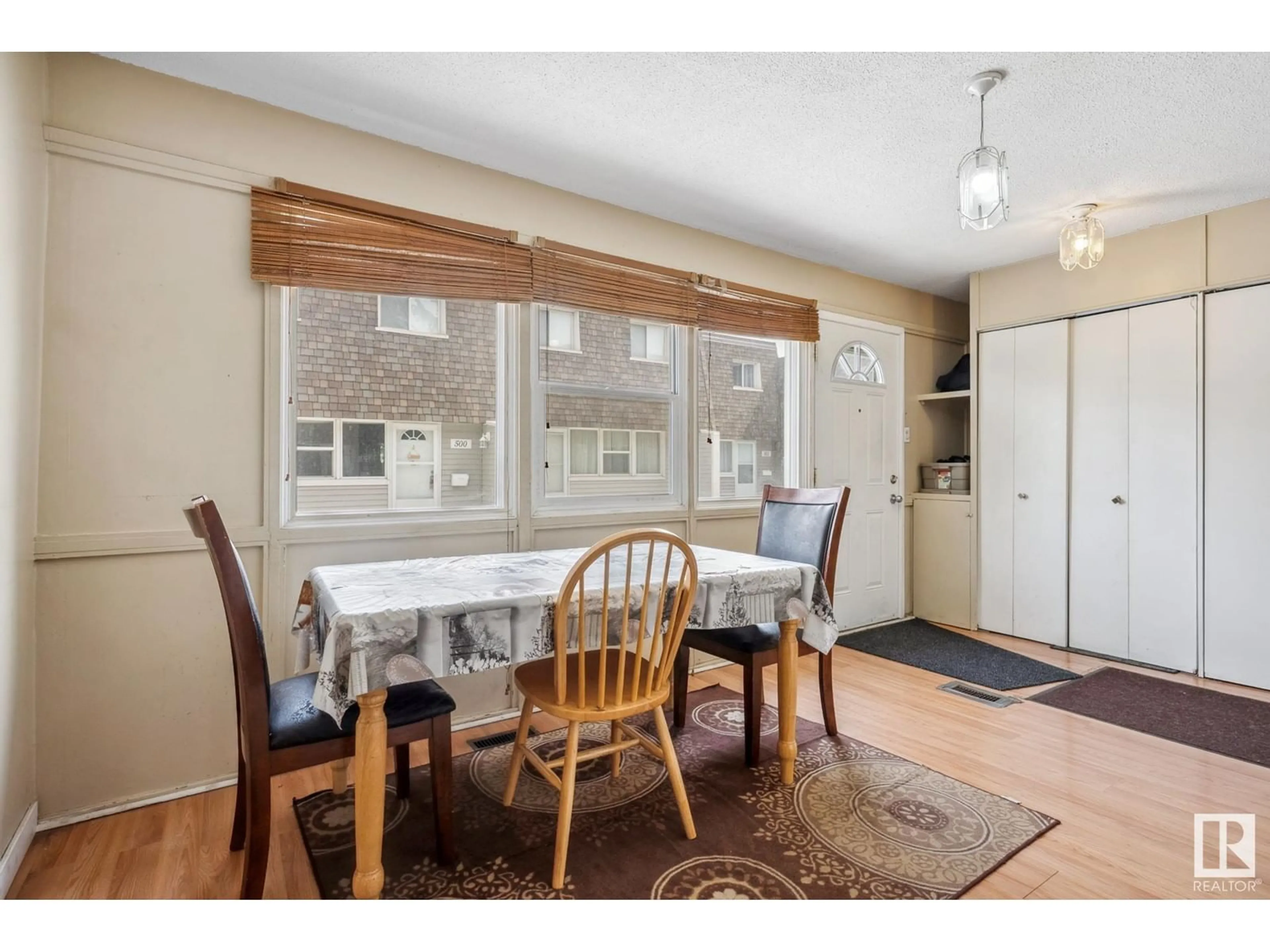 Dining room, unknown for 523 VILLAGE ON THE GREEN GR, Edmonton Alberta T5A1H2