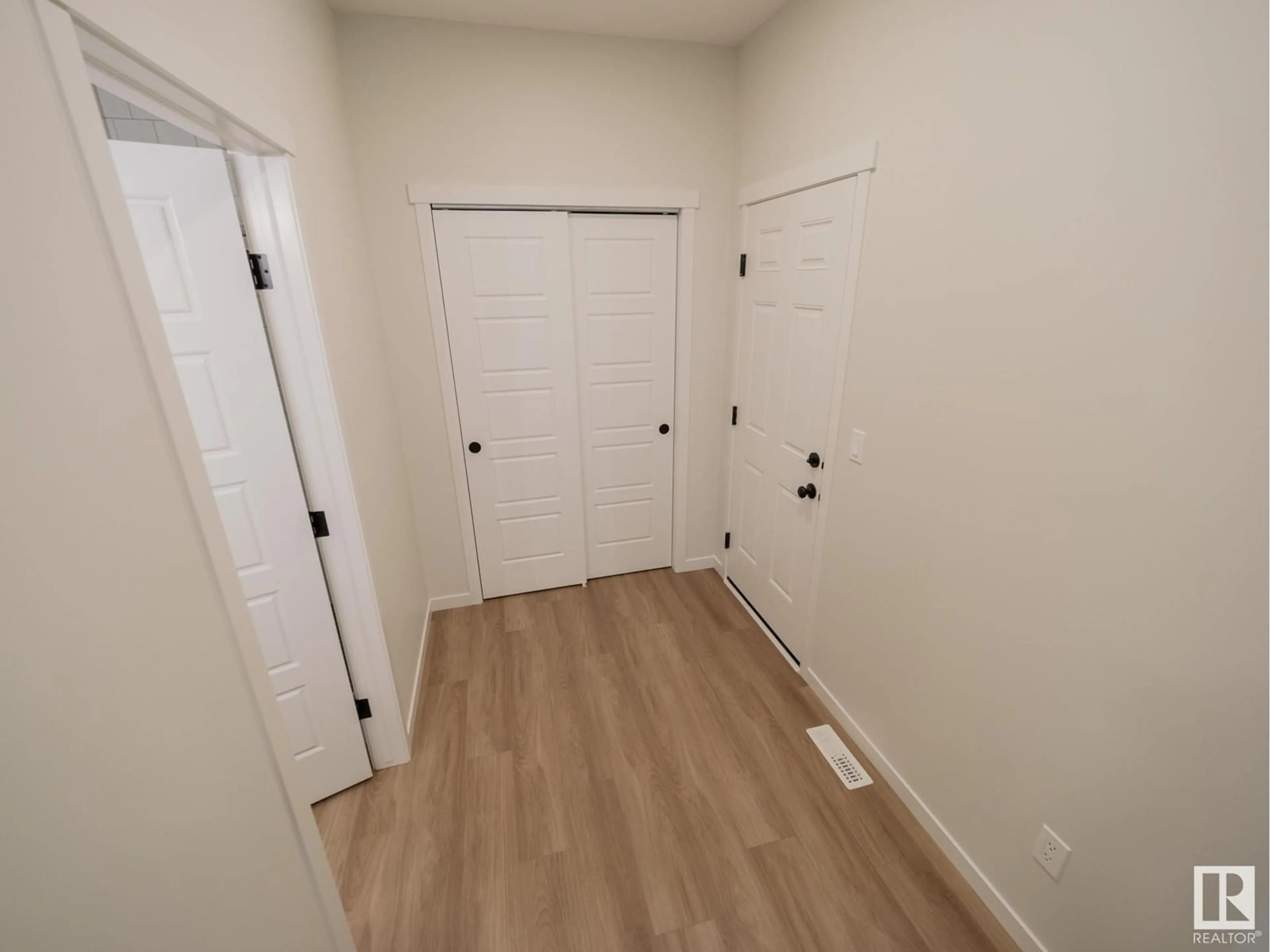 A pic of a room for NW - 2242 193A ST, Edmonton Alberta T6M3B7