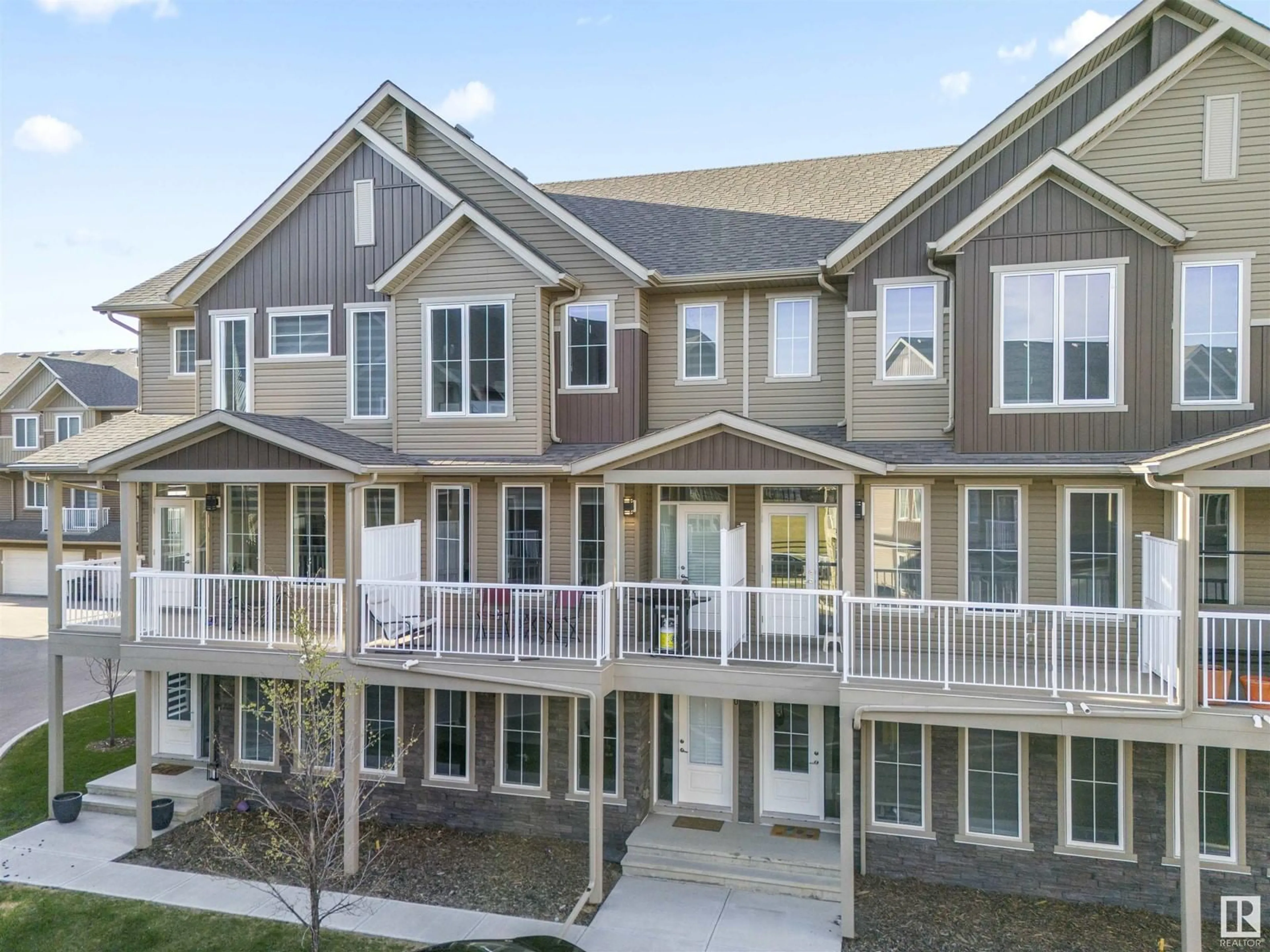A pic from outside/outdoor area/front of a property/back of a property/a pic from drone, unknown for 50 1051 GRAYDON HILL BV, Edmonton Alberta T6W3J5
