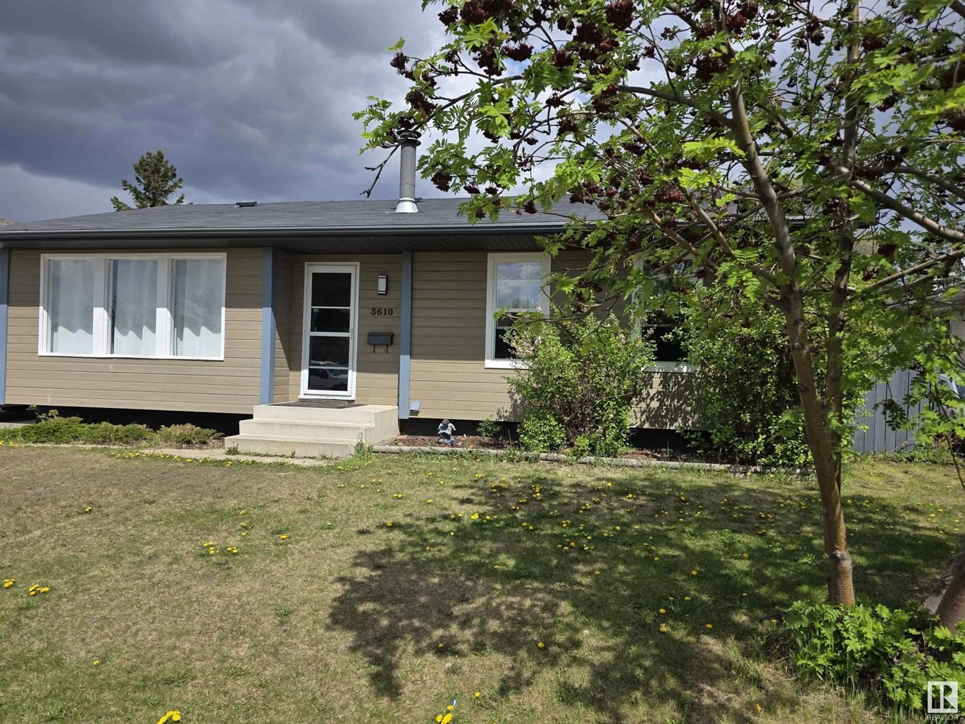 Home with vinyl exterior material, street for 3610 37 AV, Leduc Alberta T9E6G7