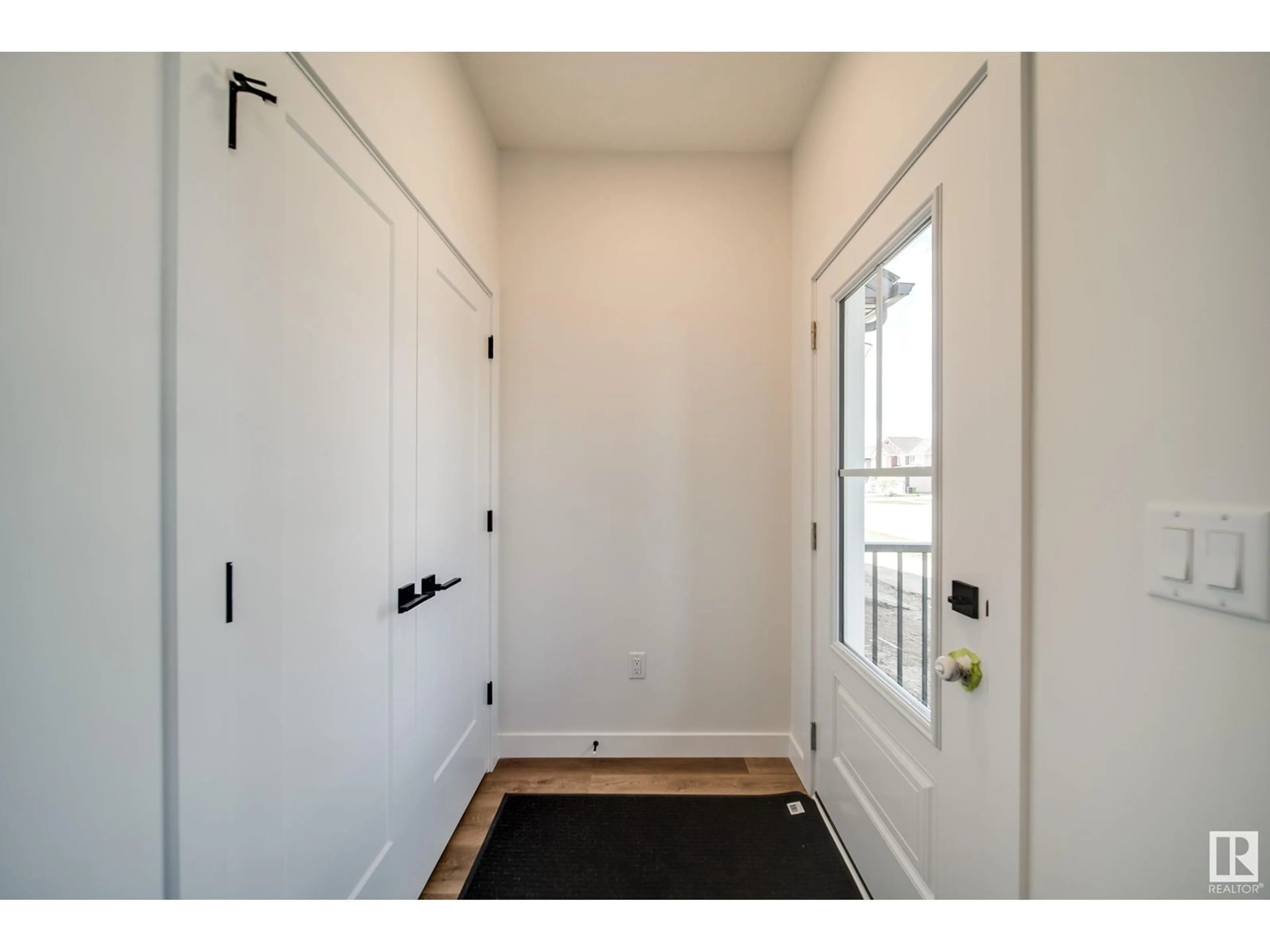 Indoor entryway for 51 SIENNA BV, Fort Saskatchewan Alberta T8L0W3