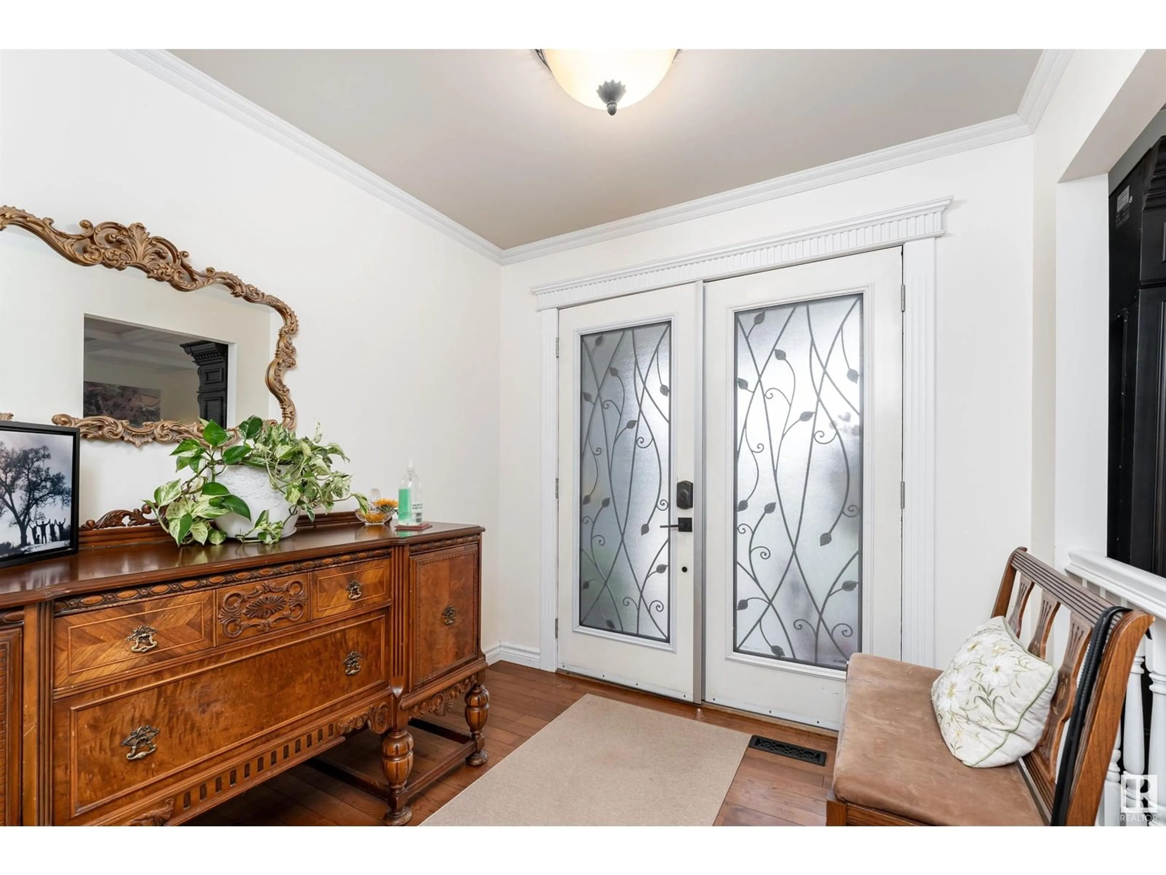 Indoor entryway for 4429 45 ST, Leduc Alberta T9E5V2