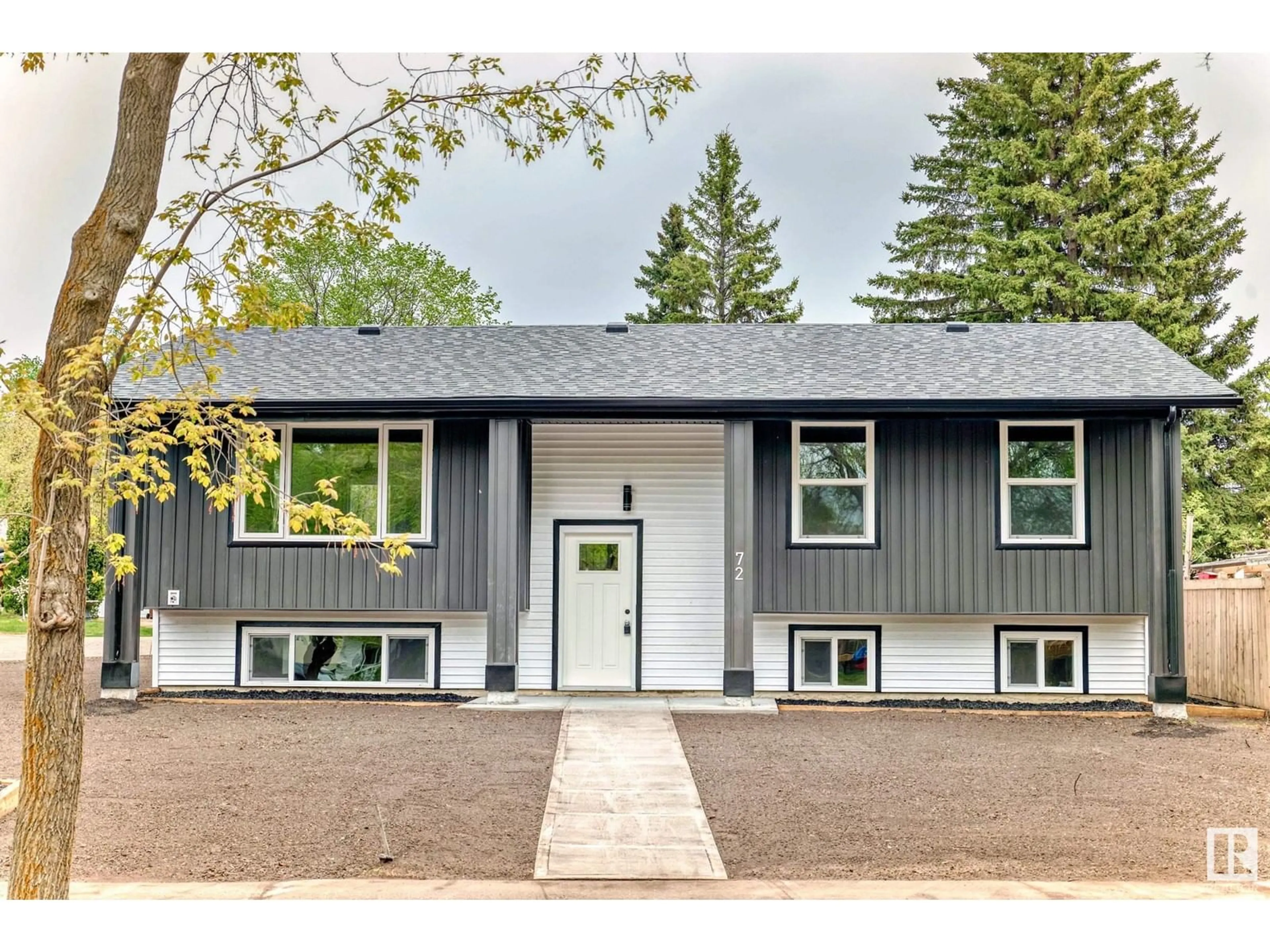 Home with vinyl exterior material, street for 72 AMBER CR, St. Albert Alberta T8N2J1
