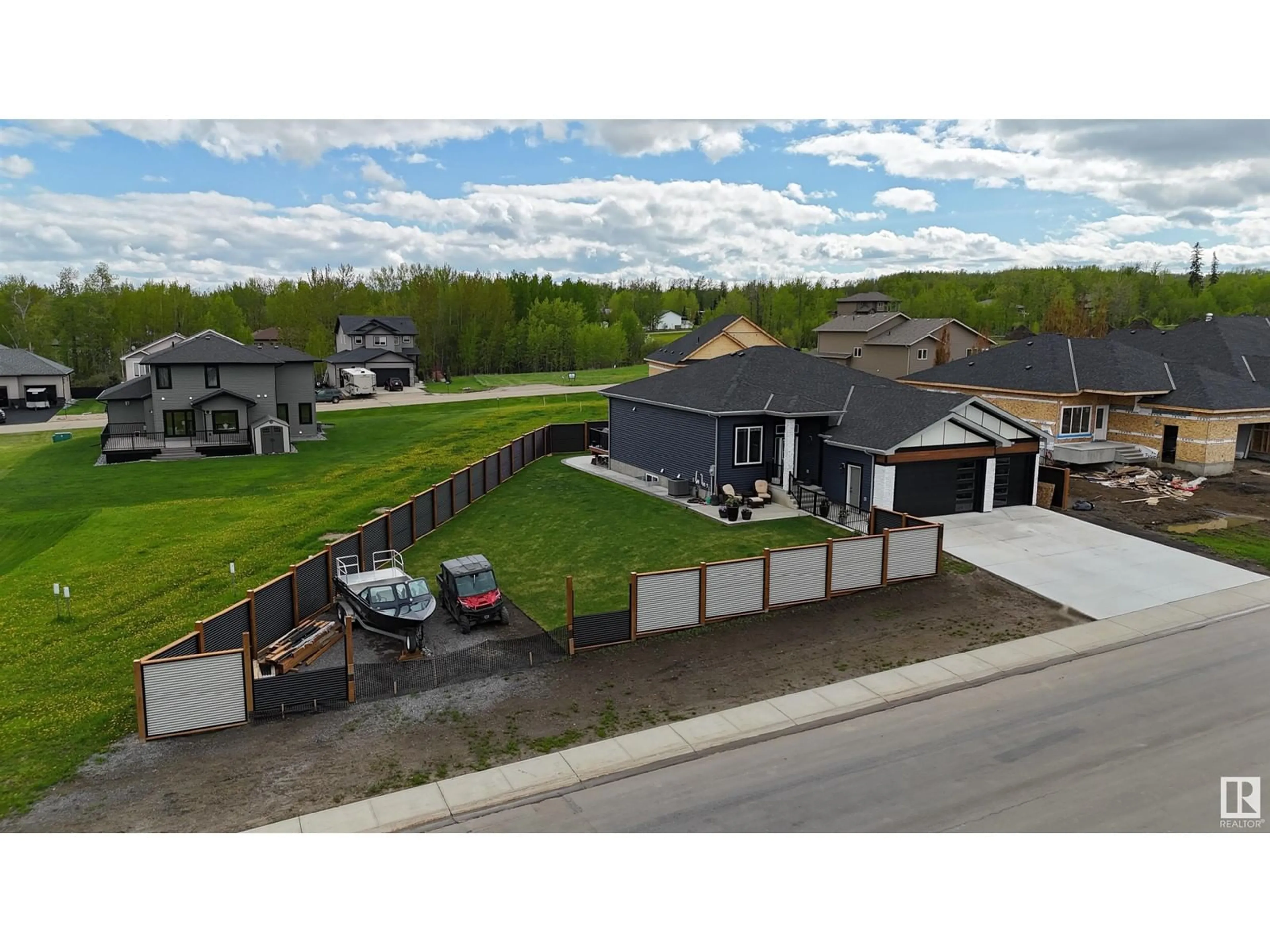 A pic from outside/outdoor area/front of a property/back of a property/a pic from drone, street for 505 49119 RANGE RD 73, Rural Brazeau County Alberta T7A0B9
