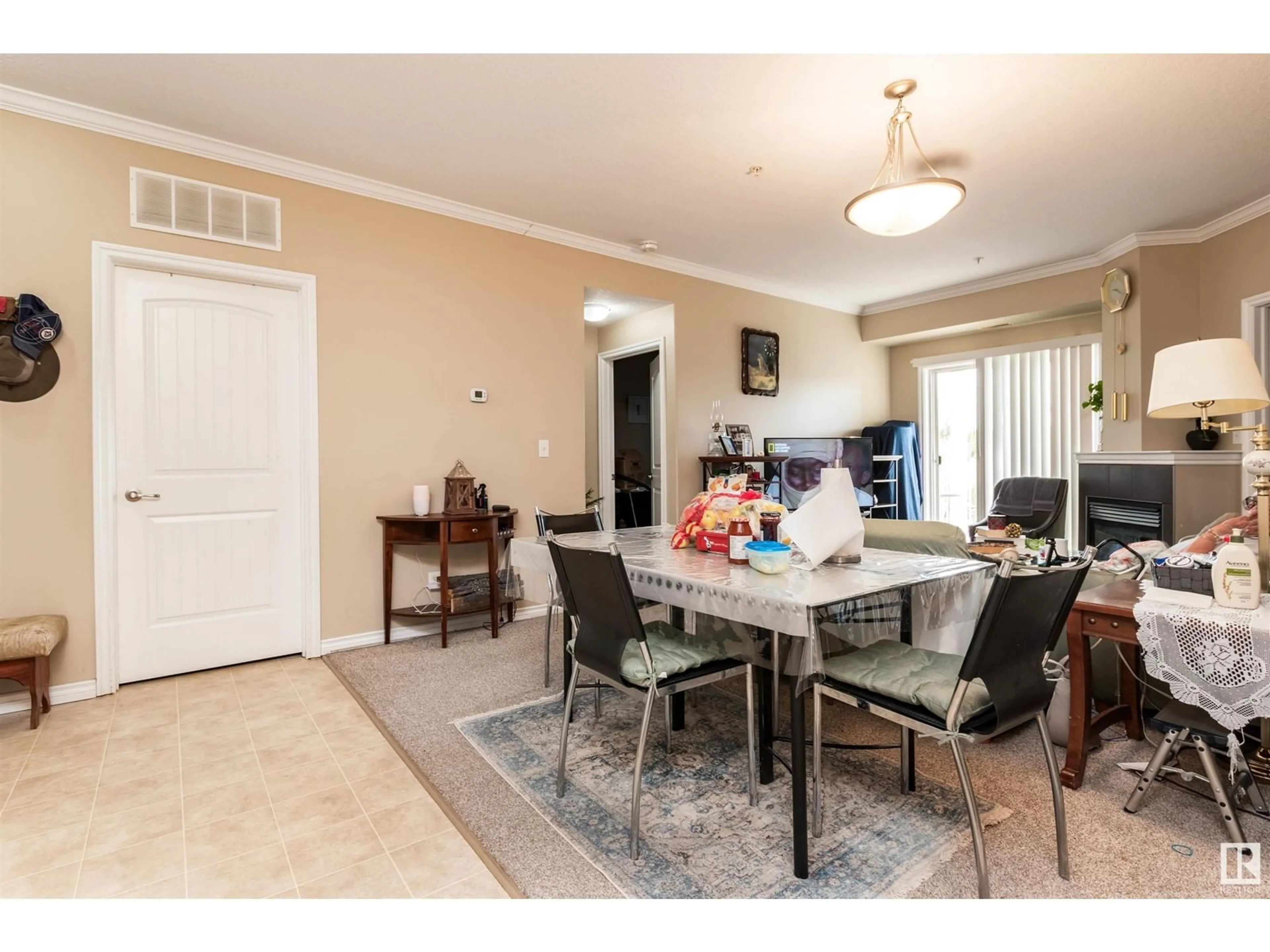 Dining room, unknown for 319 8528 82 AV NW, Edmonton Alberta T6C0Y8