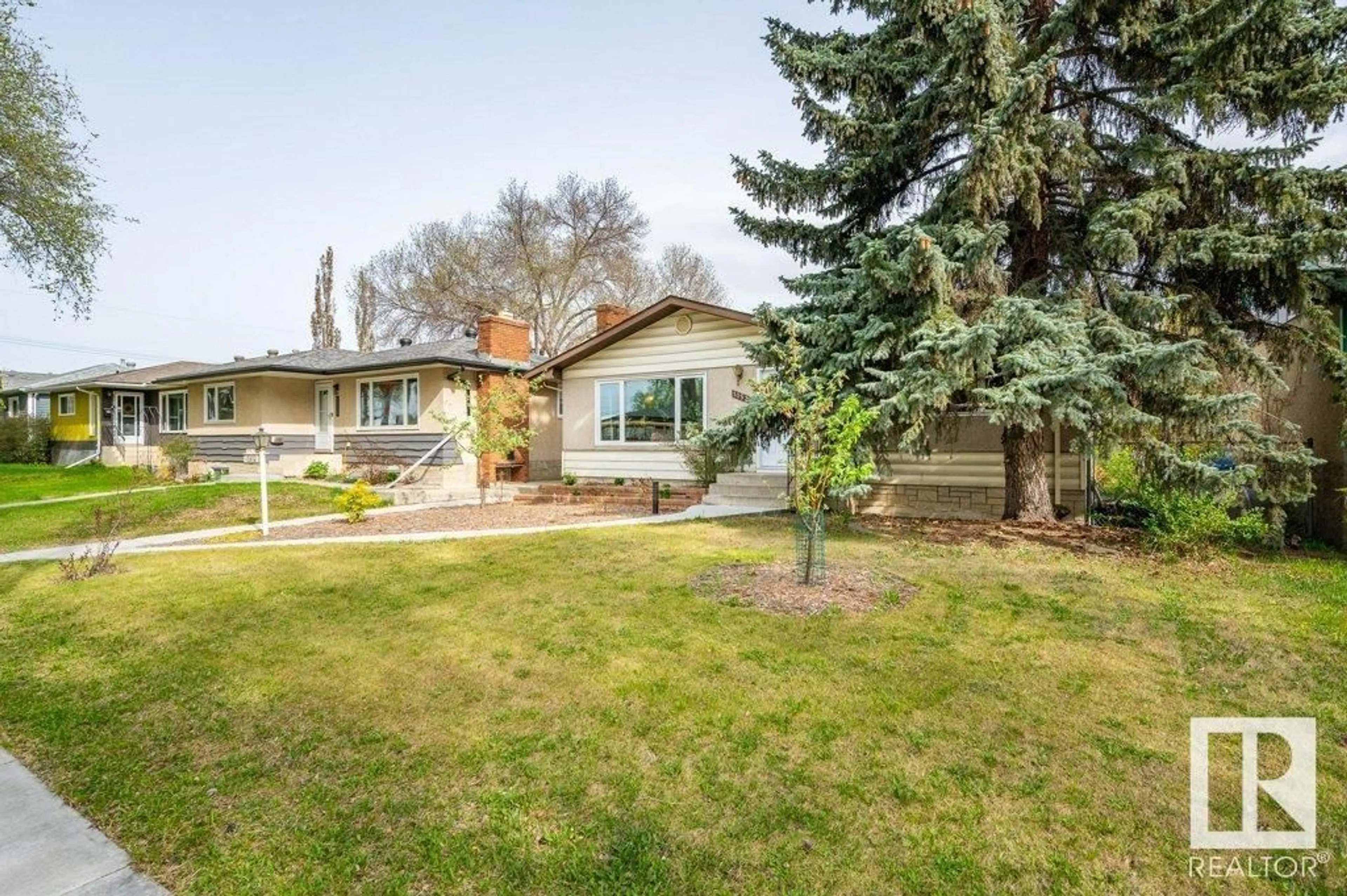 Unknown for 10532 128 AV, Edmonton Alberta T5E0J3