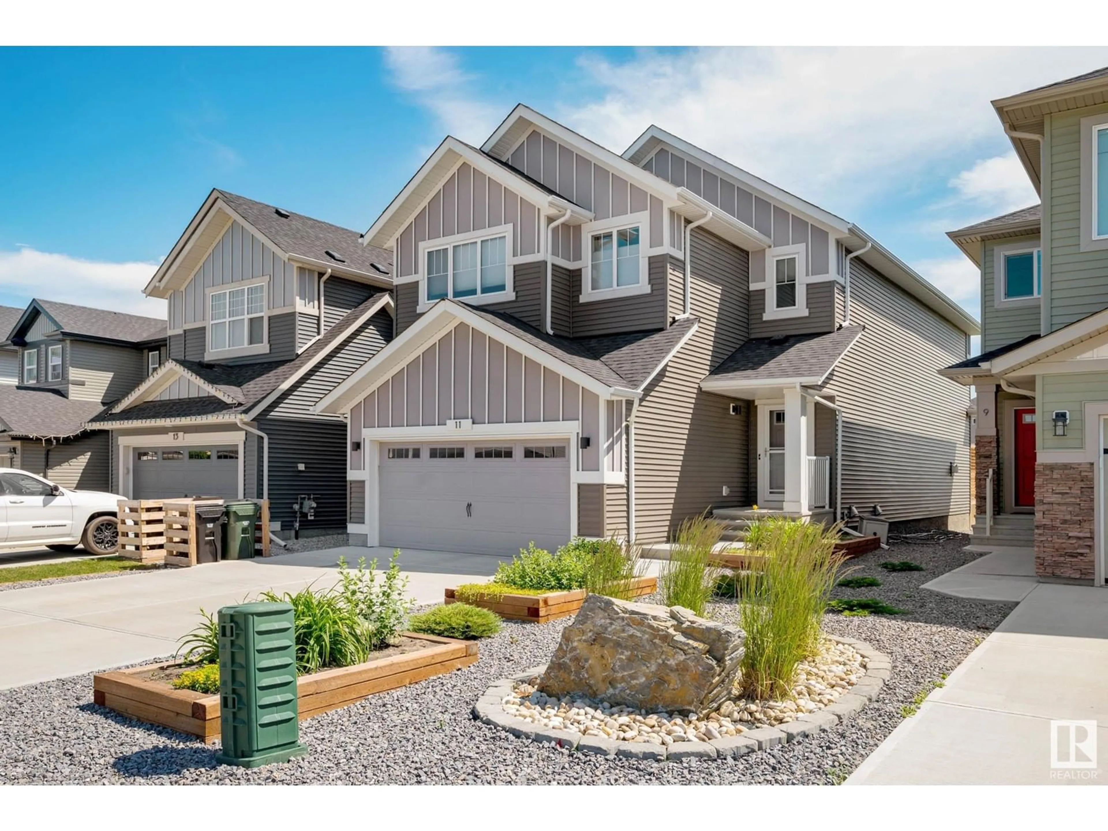 Home with vinyl exterior material, street for 11 AINSLEY WY, Sherwood Park Alberta T8H0V7