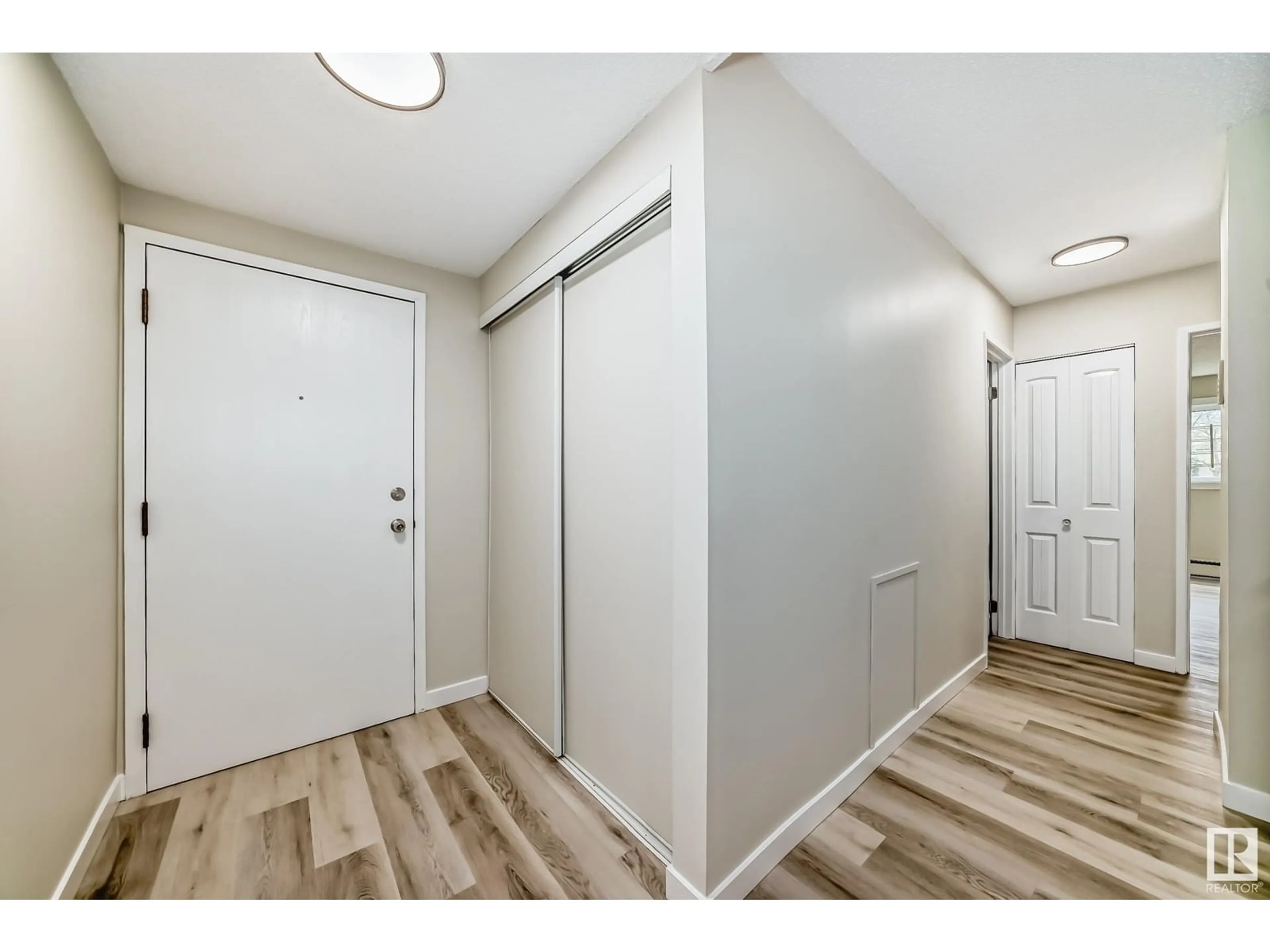 Indoor entryway for #108 - 10730 112 ST, Edmonton Alberta T5H3H1