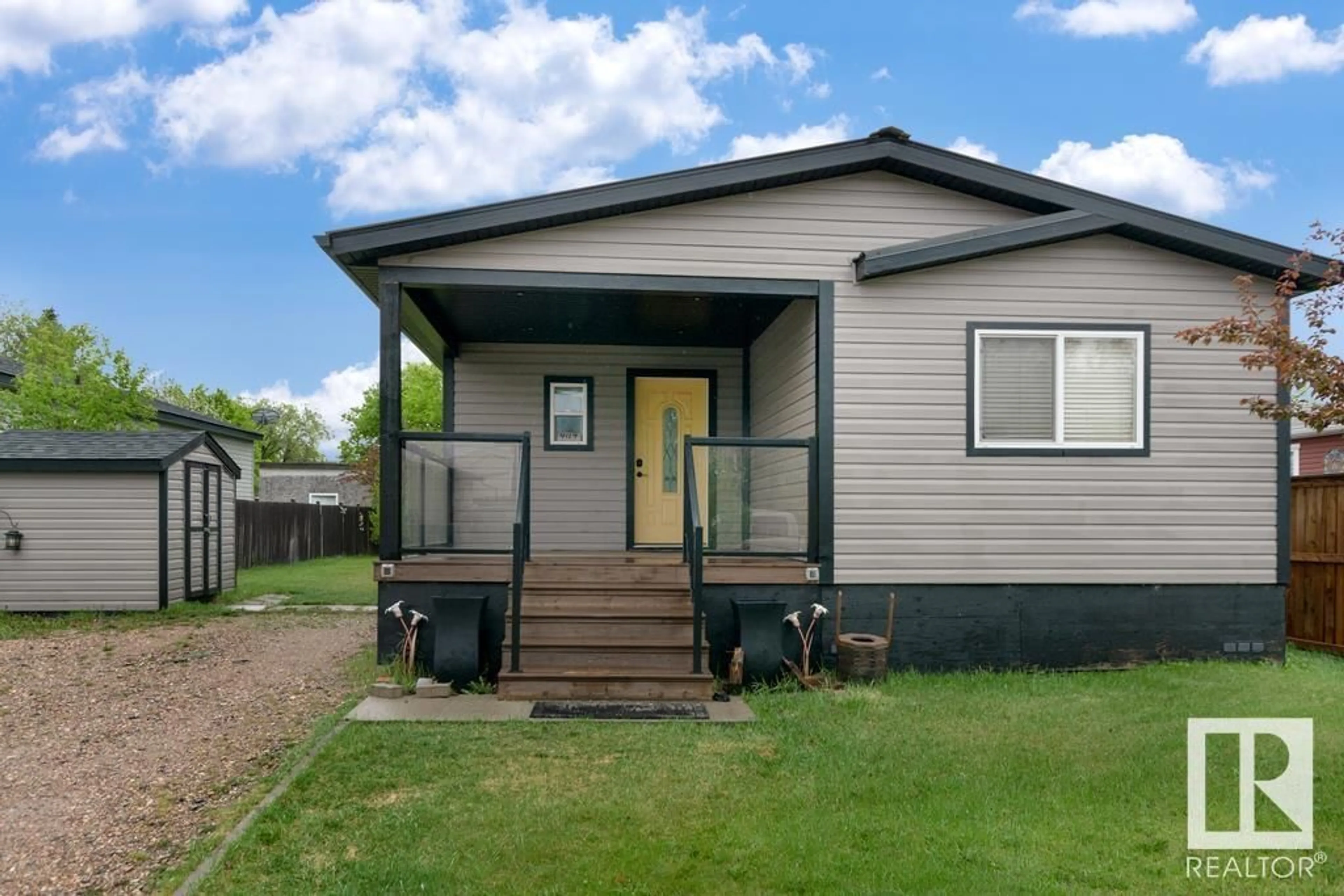 Home with vinyl exterior material, street for 4114 49 AV, Bonnyville Town Alberta T9N1G1