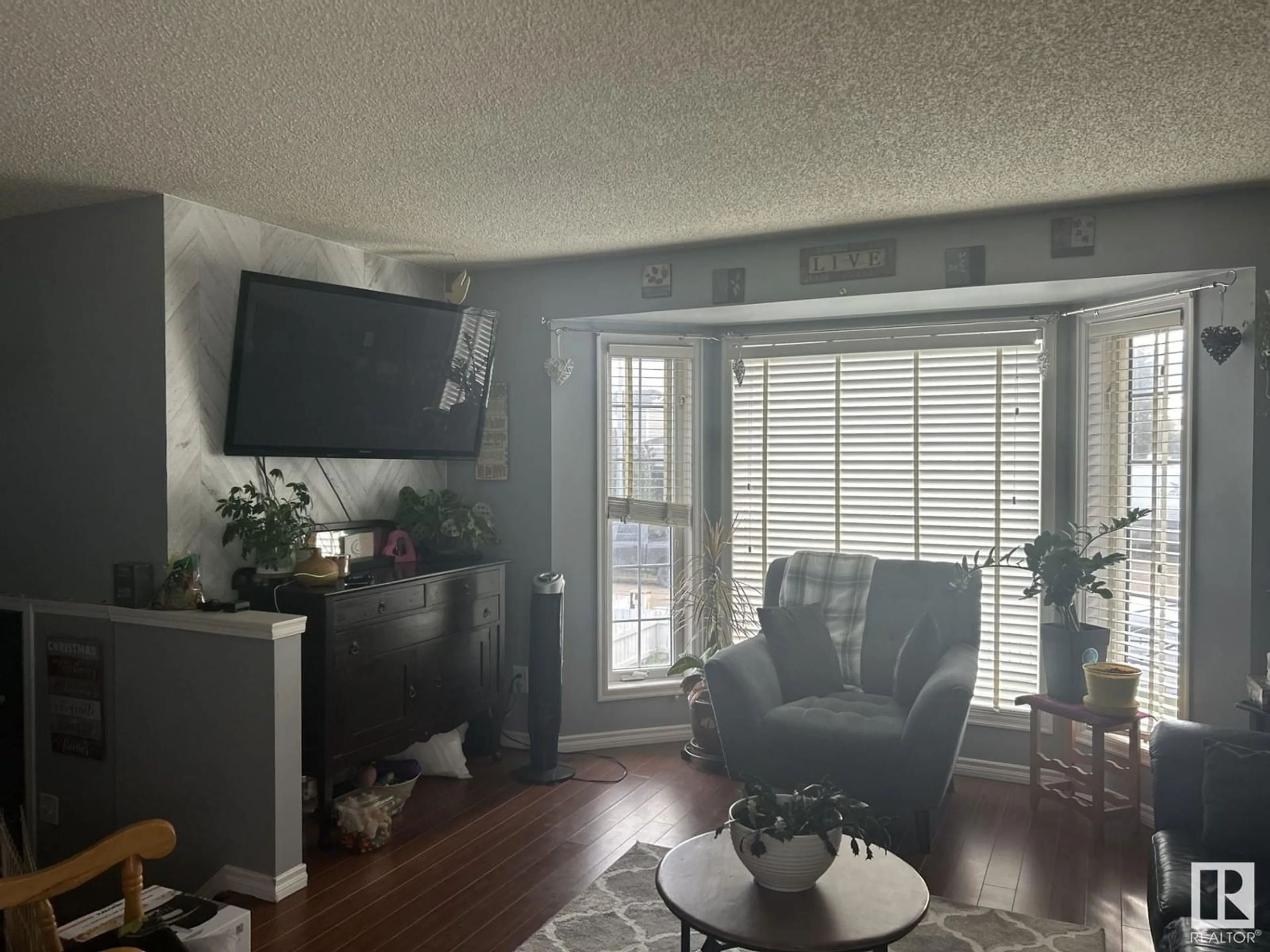 Living room with furniture, unknown for 20 GOLD EYE DR, Devon Alberta T9G1V9
