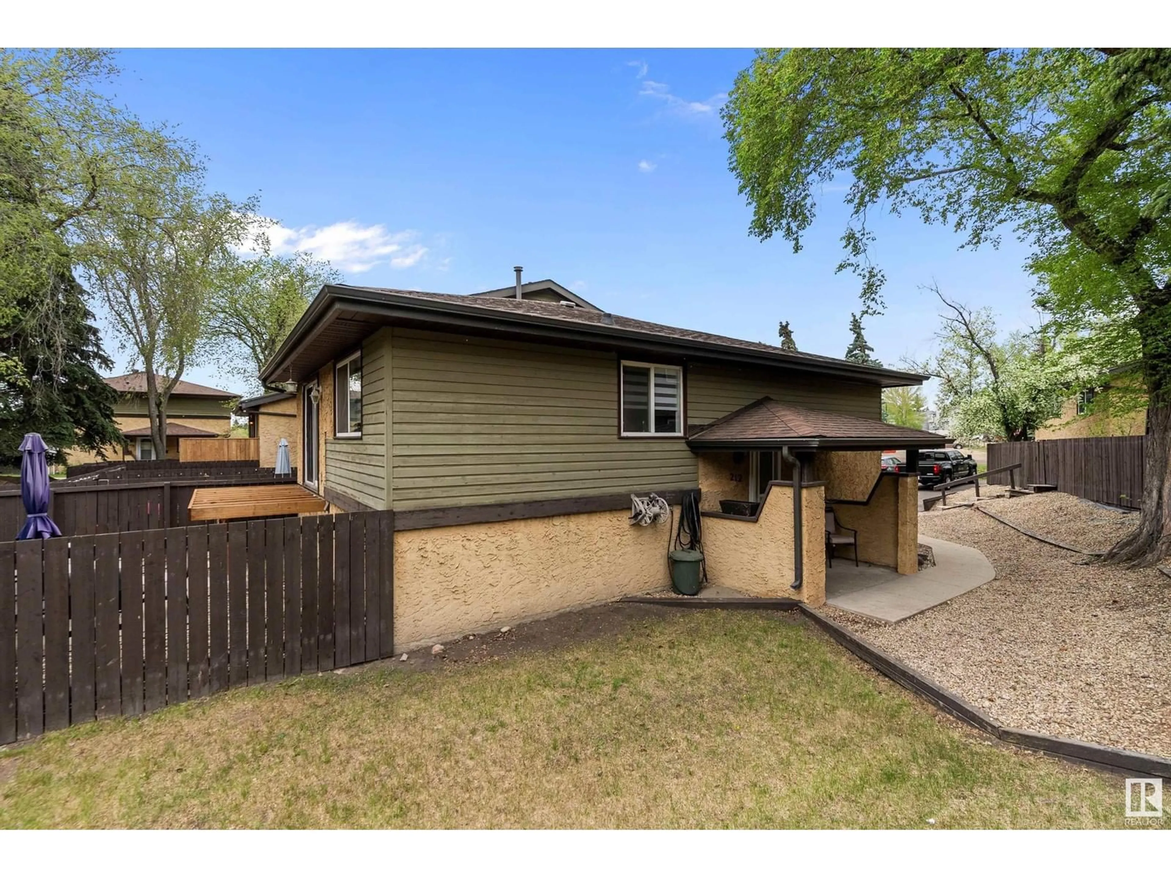Unknown for 212 WOODBRIDGE WY, Sherwood Park Alberta T8A3Y3