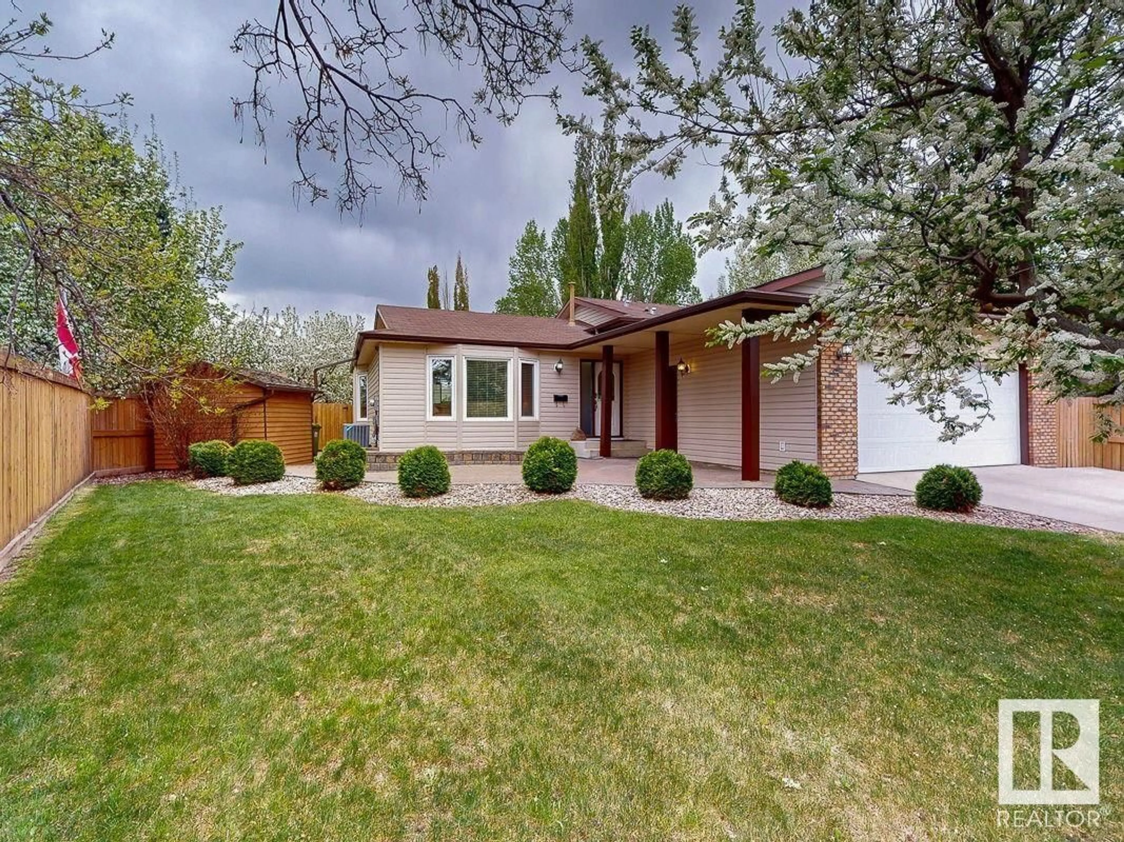 Home with brick exterior material, street for 37 PATTERSON CR, St. Albert Alberta T8N4T8