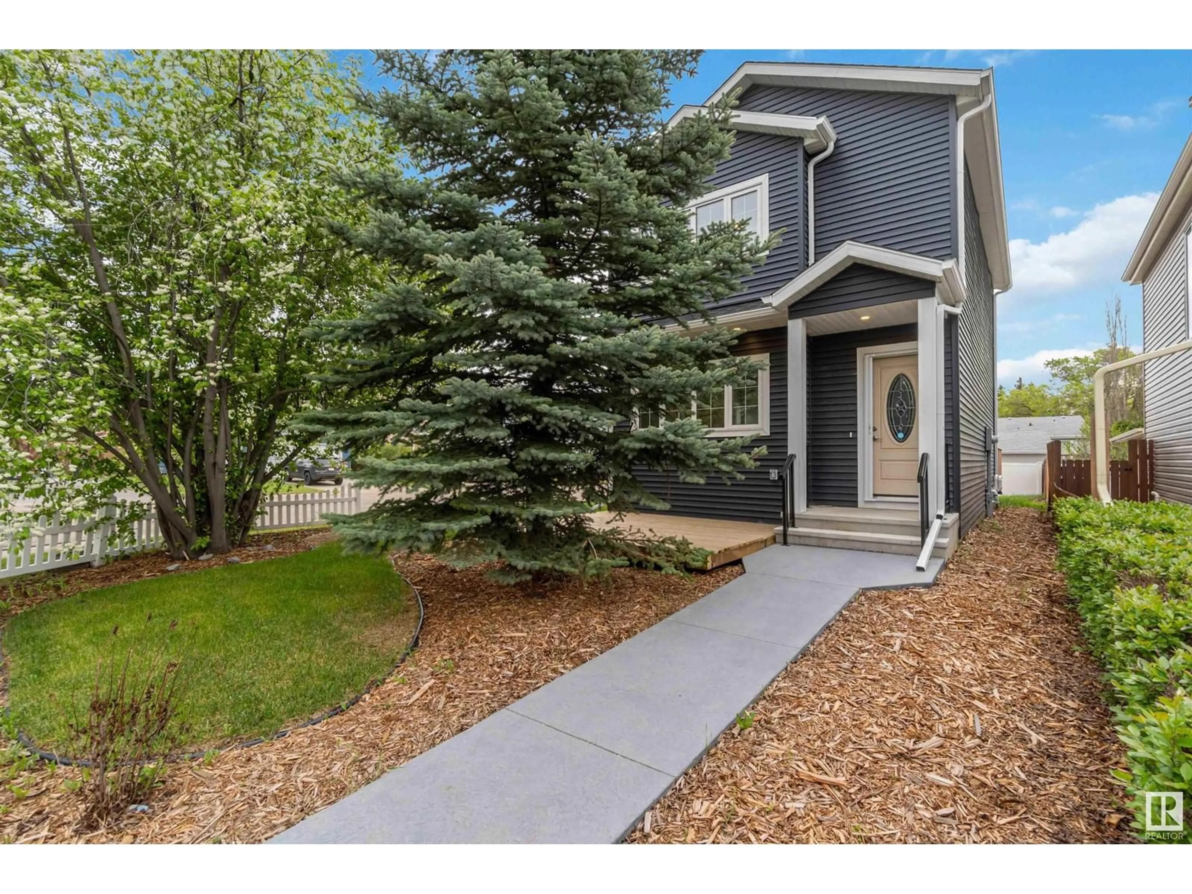 Home with vinyl exterior material, street for 2 ST. ANDREWS AV, Stony Plain Alberta T7Z1K6