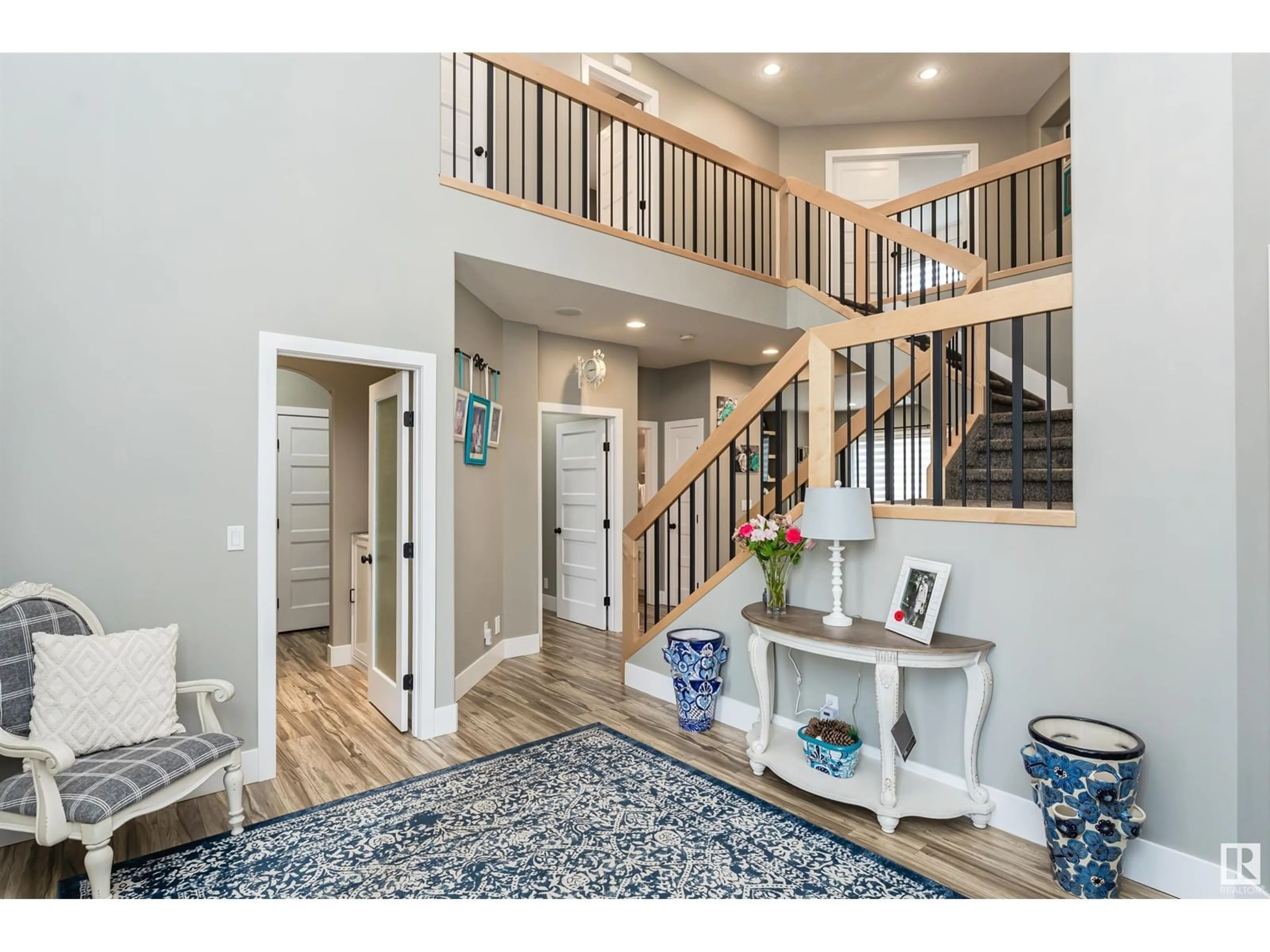 Indoor entryway for 9702 101A AV, Morinville Alberta T8R0C8