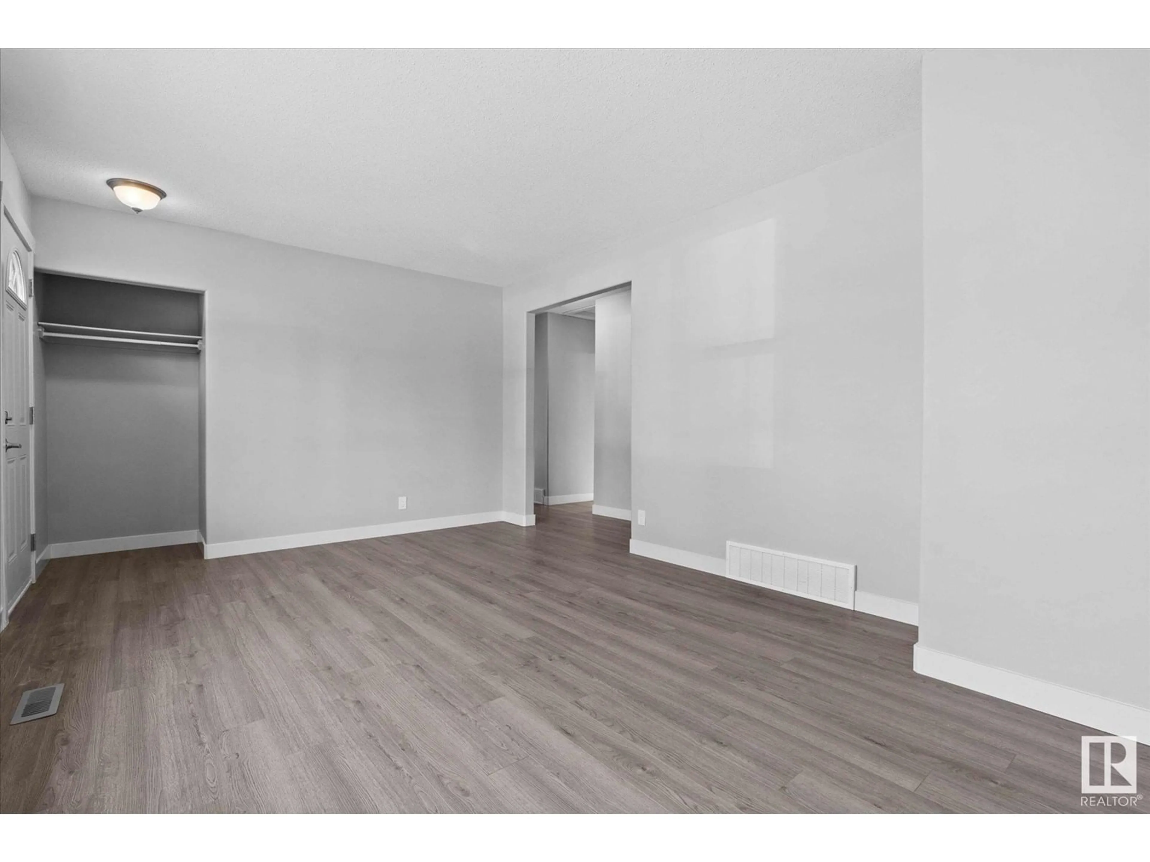 A pic of a room for 5325 46 ST, Vegreville Alberta T9C1C4