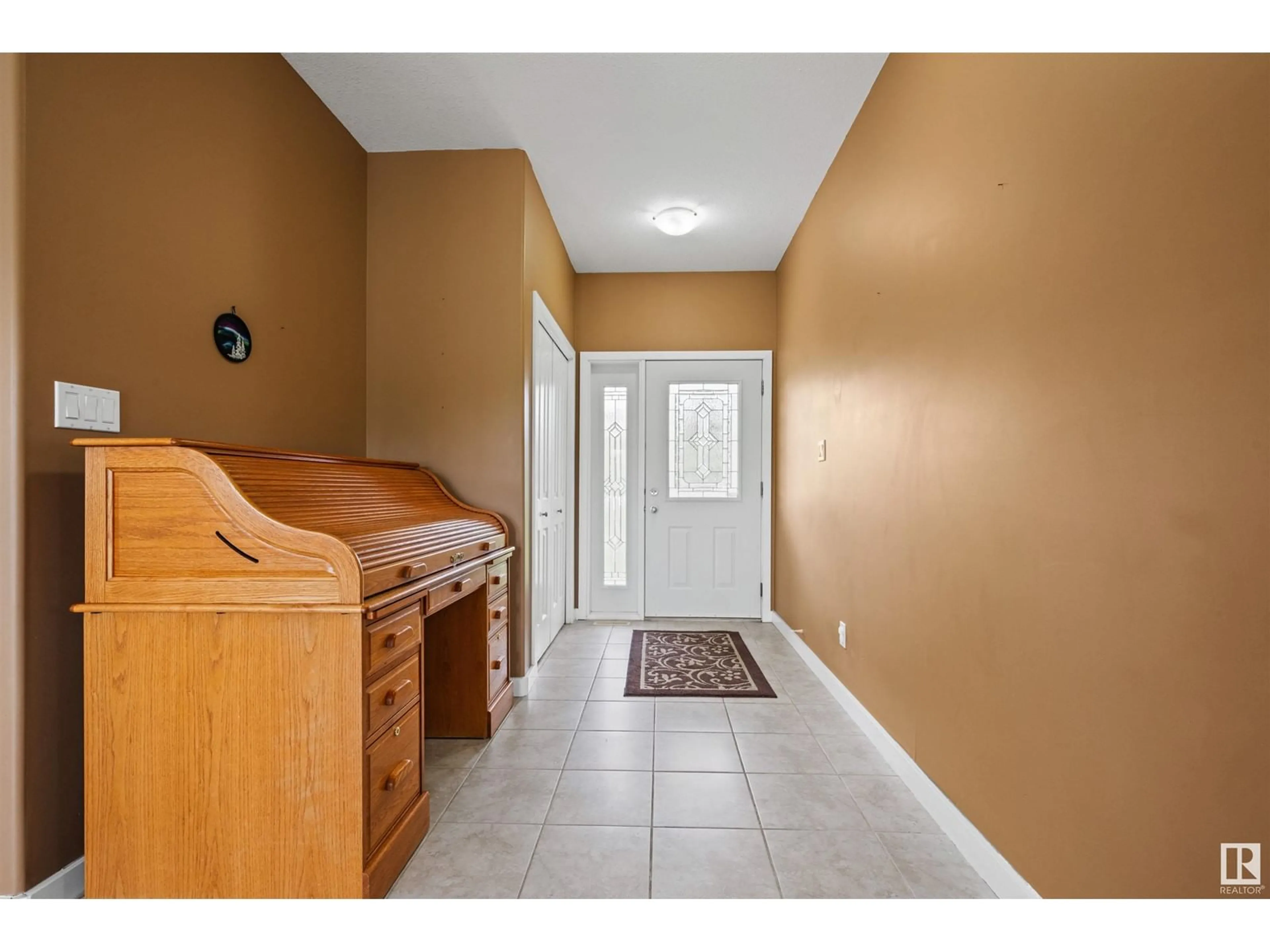 Indoor entryway for 130 RGE ROAD 232, Rural Leduc County Alberta T4X0K9