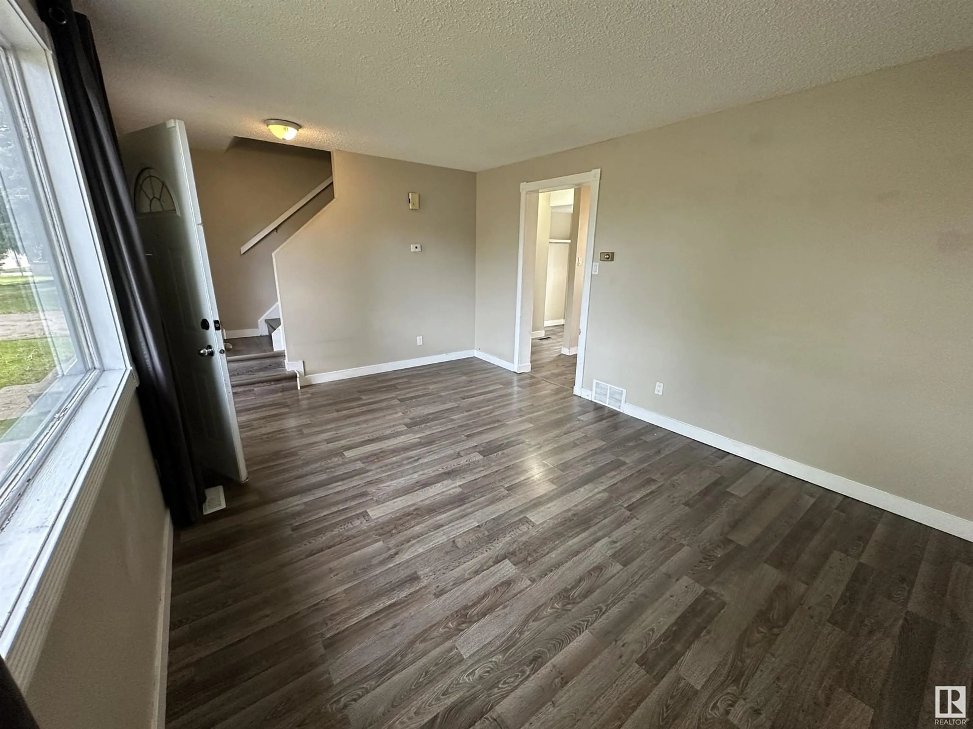 A pic of a room for NW - 1533 KNOTTWOOD N, Edmonton Alberta T6K2K1