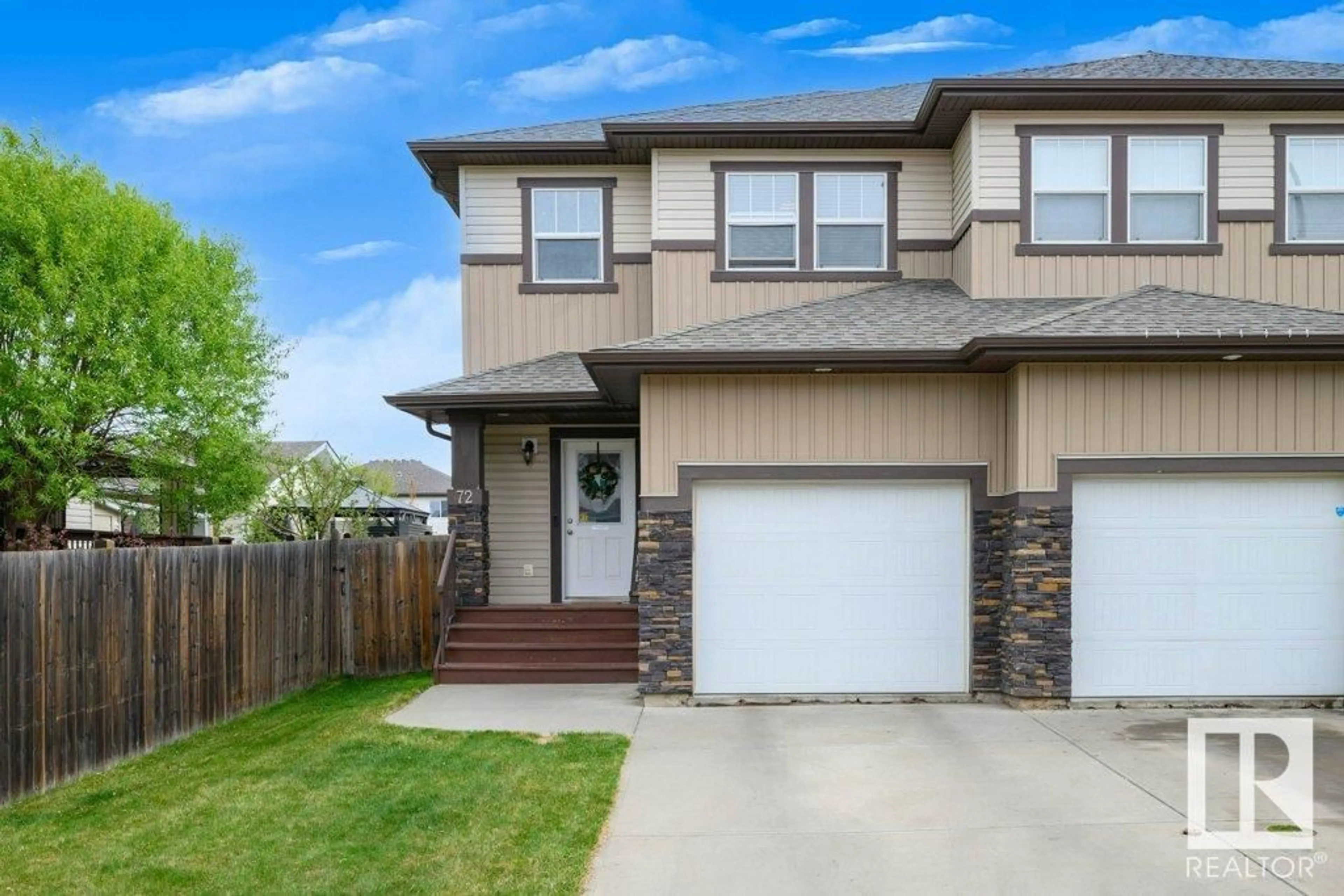 Home with vinyl exterior material, street for 72 HARTWICK MR, Spruce Grove Alberta T7X0L8