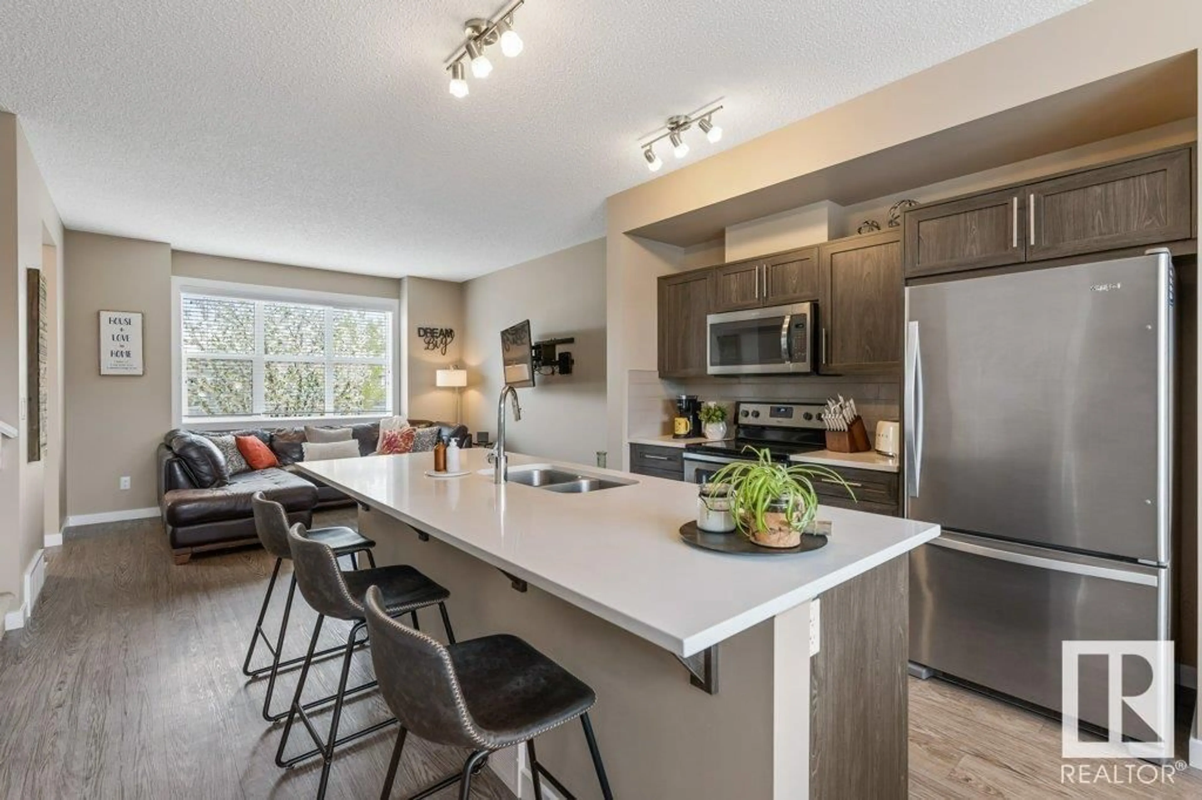 Open concept kitchen, unknown for 6152 ROSENTHAL WY, Edmonton Alberta T5T7A6