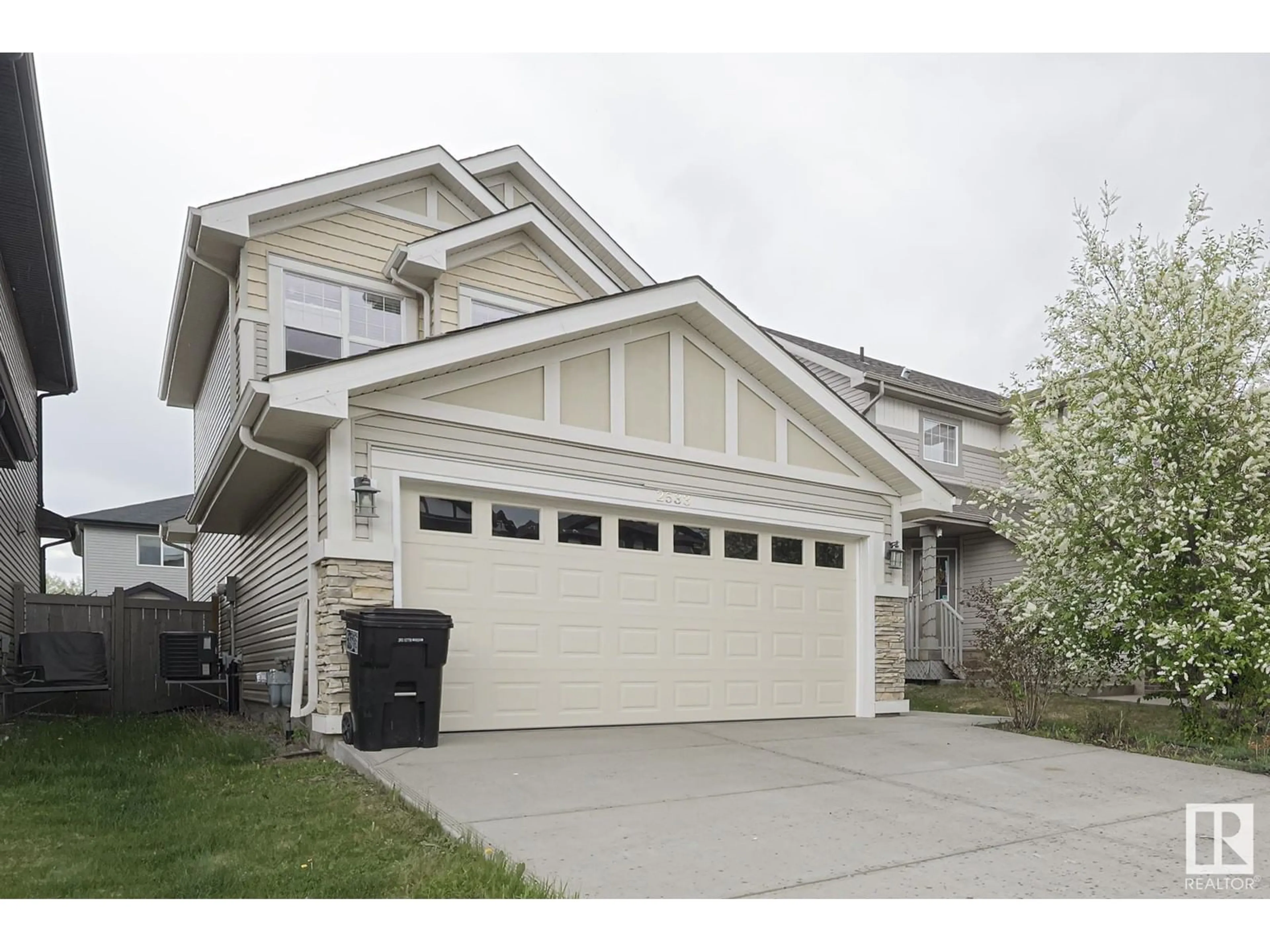 Home with vinyl exterior material, street for SW - 2533 COLE CR, Edmonton Alberta T6W2A3