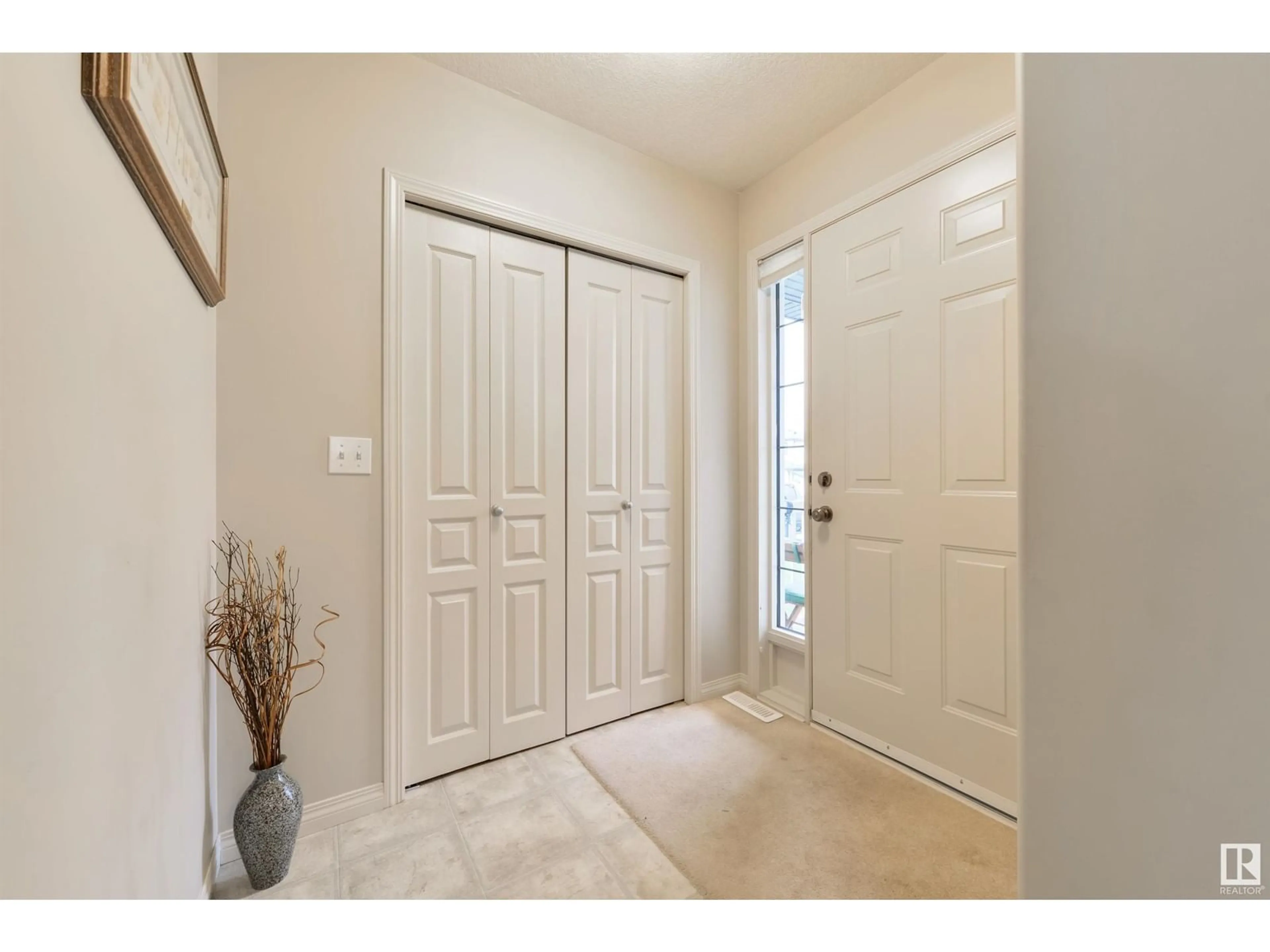Indoor entryway for 36 GRAYRIDGE CR, Stony Plain Alberta T7Z2Z3