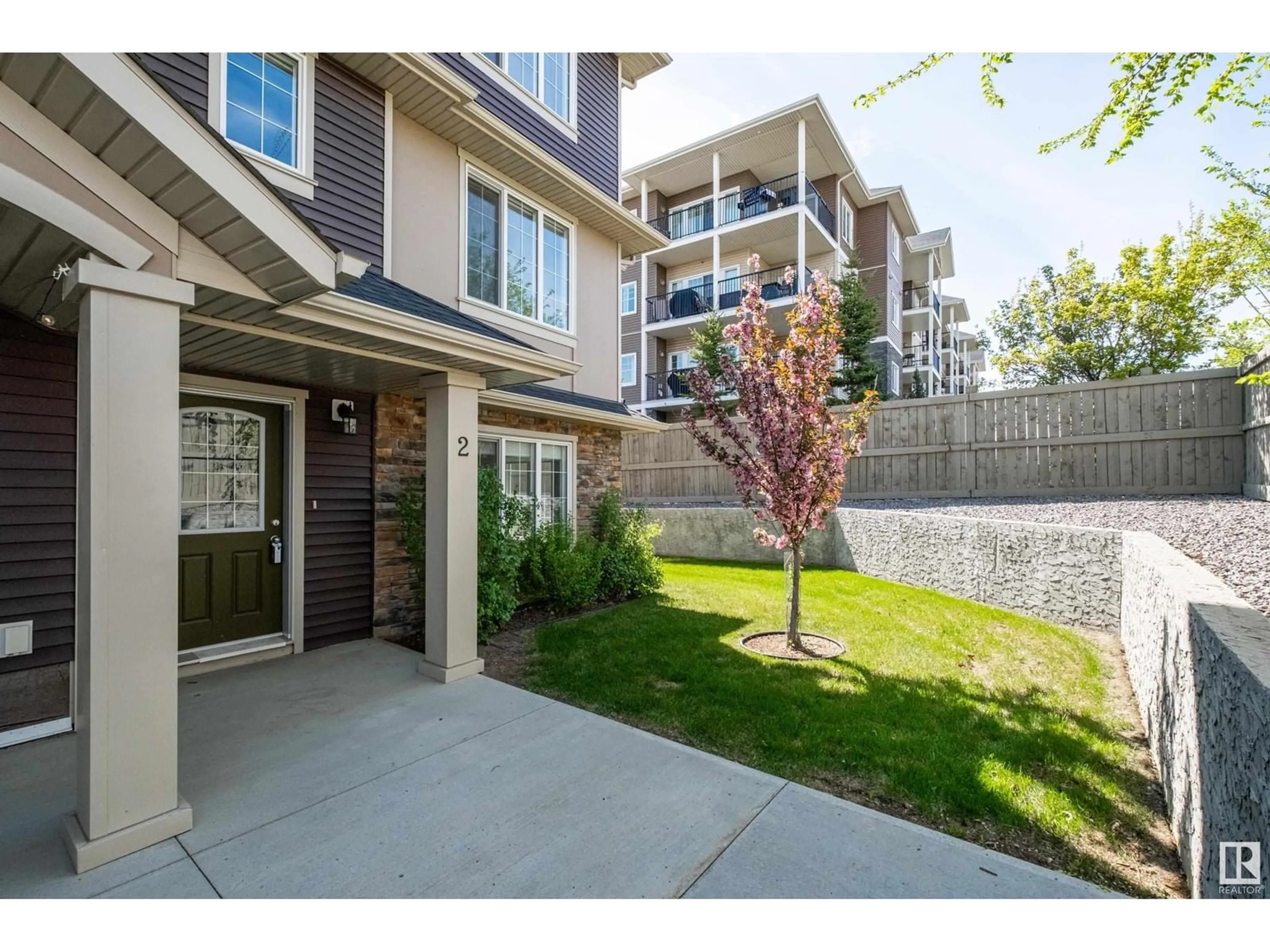 Patio, street for #2 - 20 AUGUSTINE CR, Sherwood Park Alberta T8H0Z8