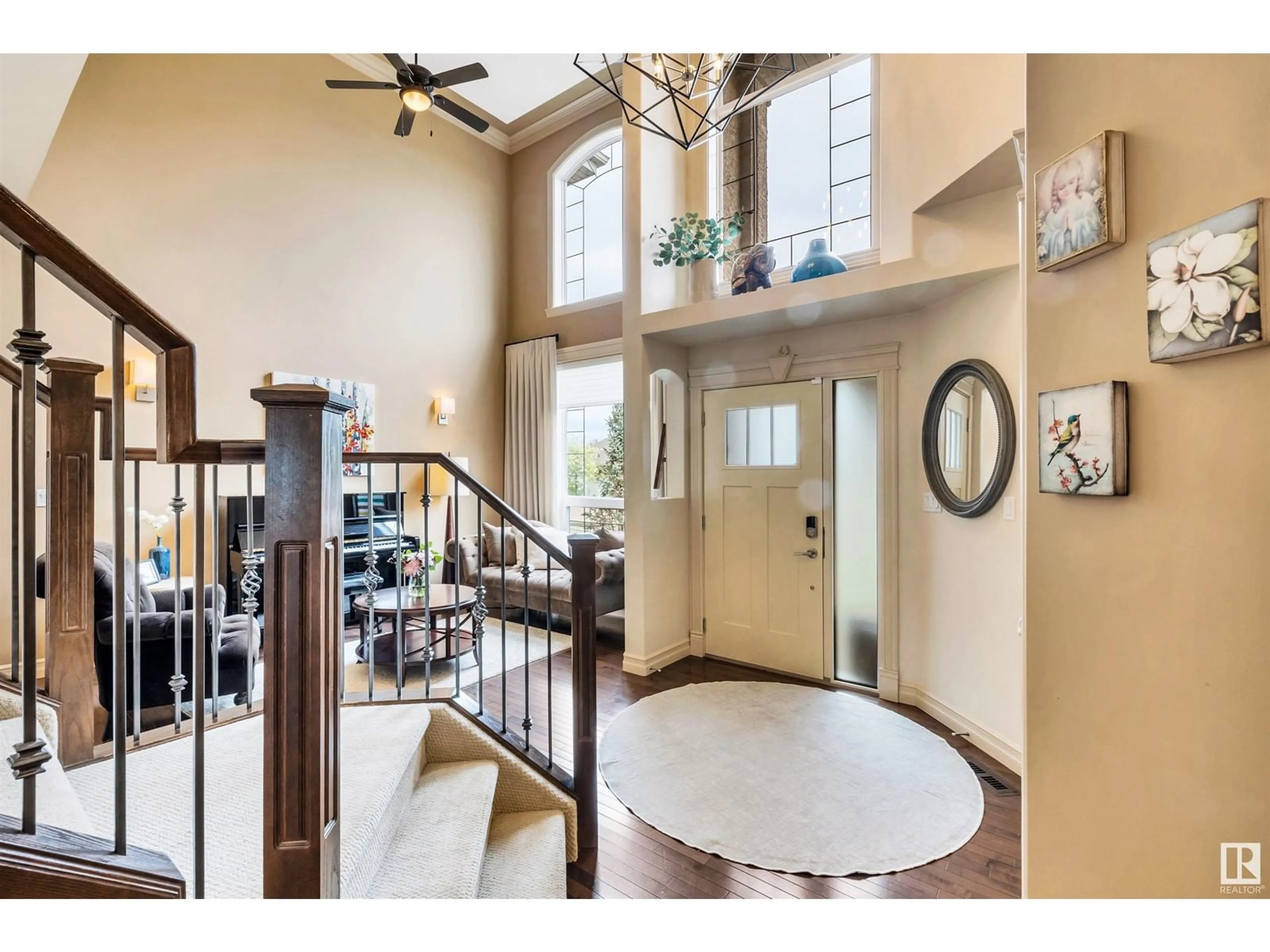 Indoor foyer for 9 LEVEQUE WY, St. Albert Alberta T8N2P3