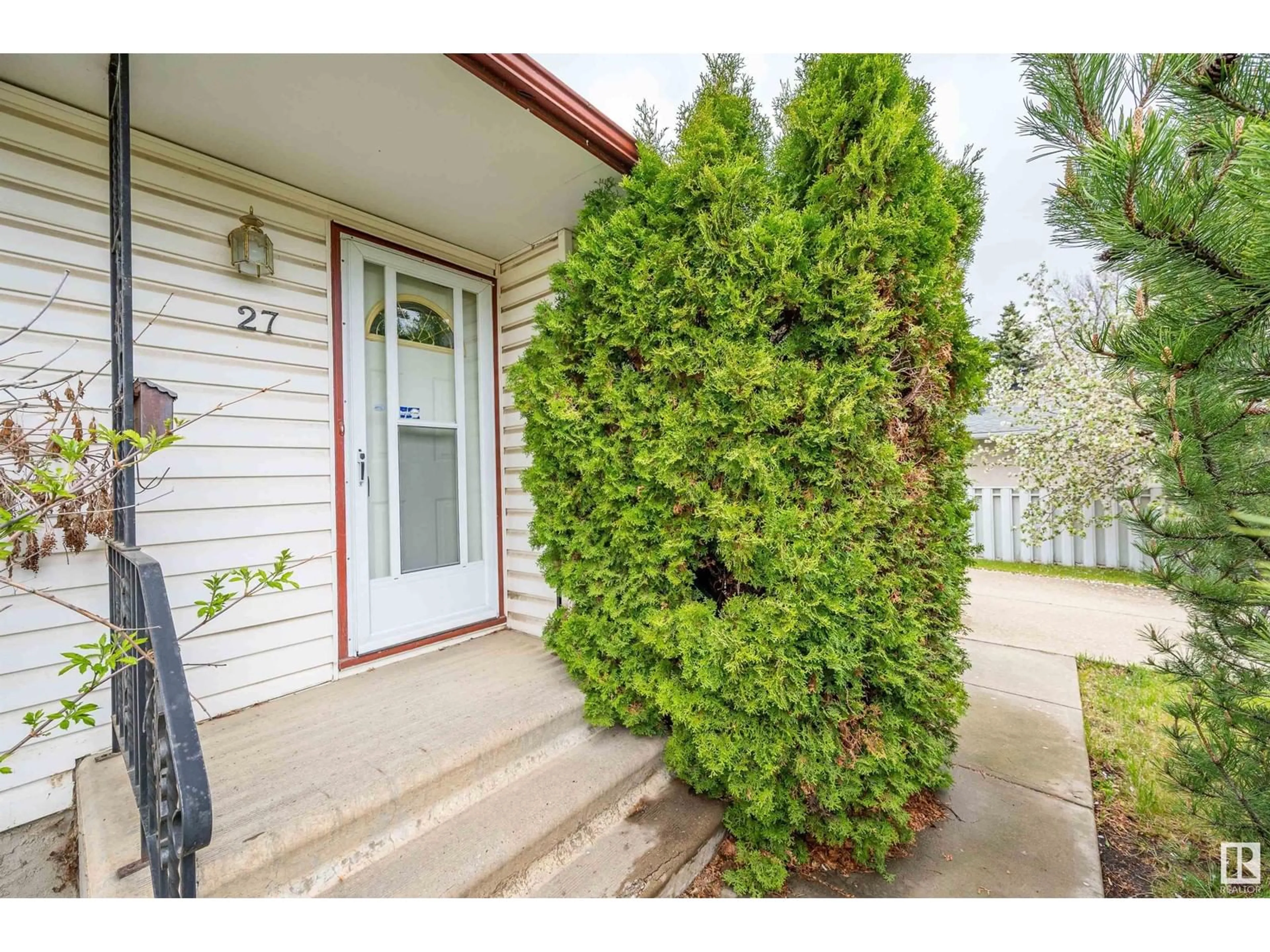 Unknown for 27 SYCAMORE ST, Sherwood Park Alberta T8A2C1