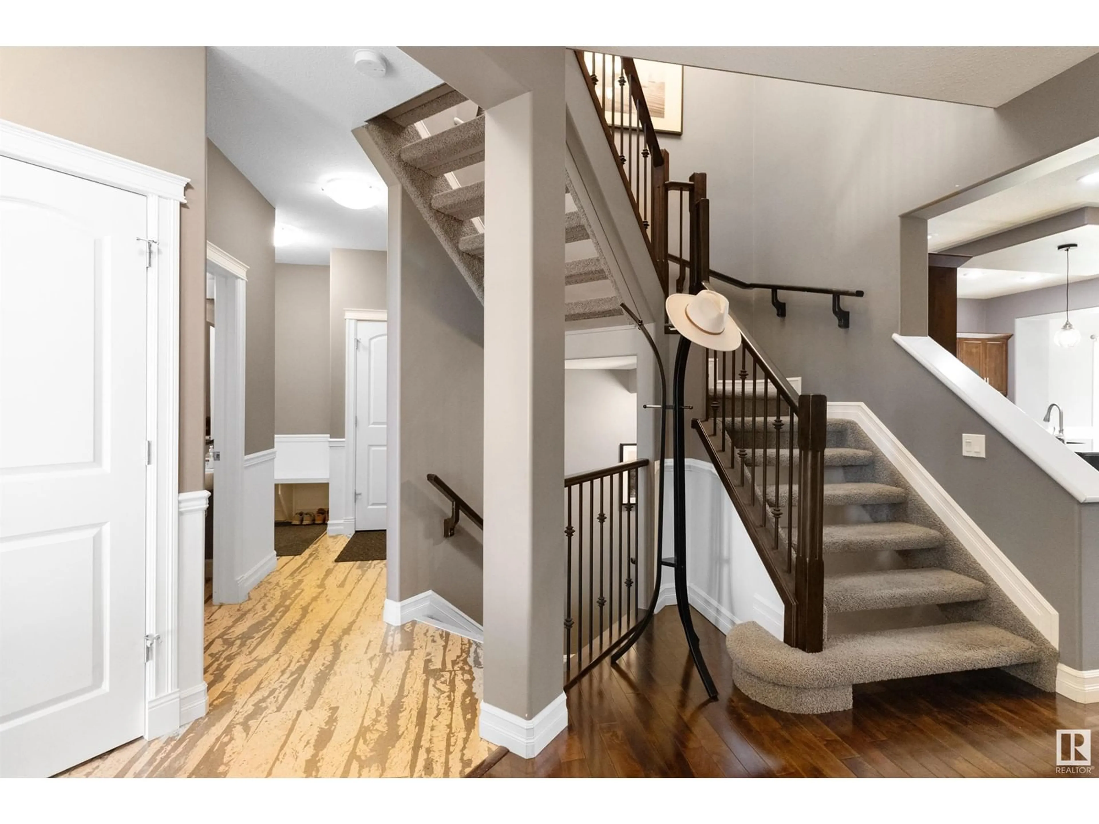 Unknown for 214 WOODBEND WY, Fort Saskatchewan Alberta T8L0B8