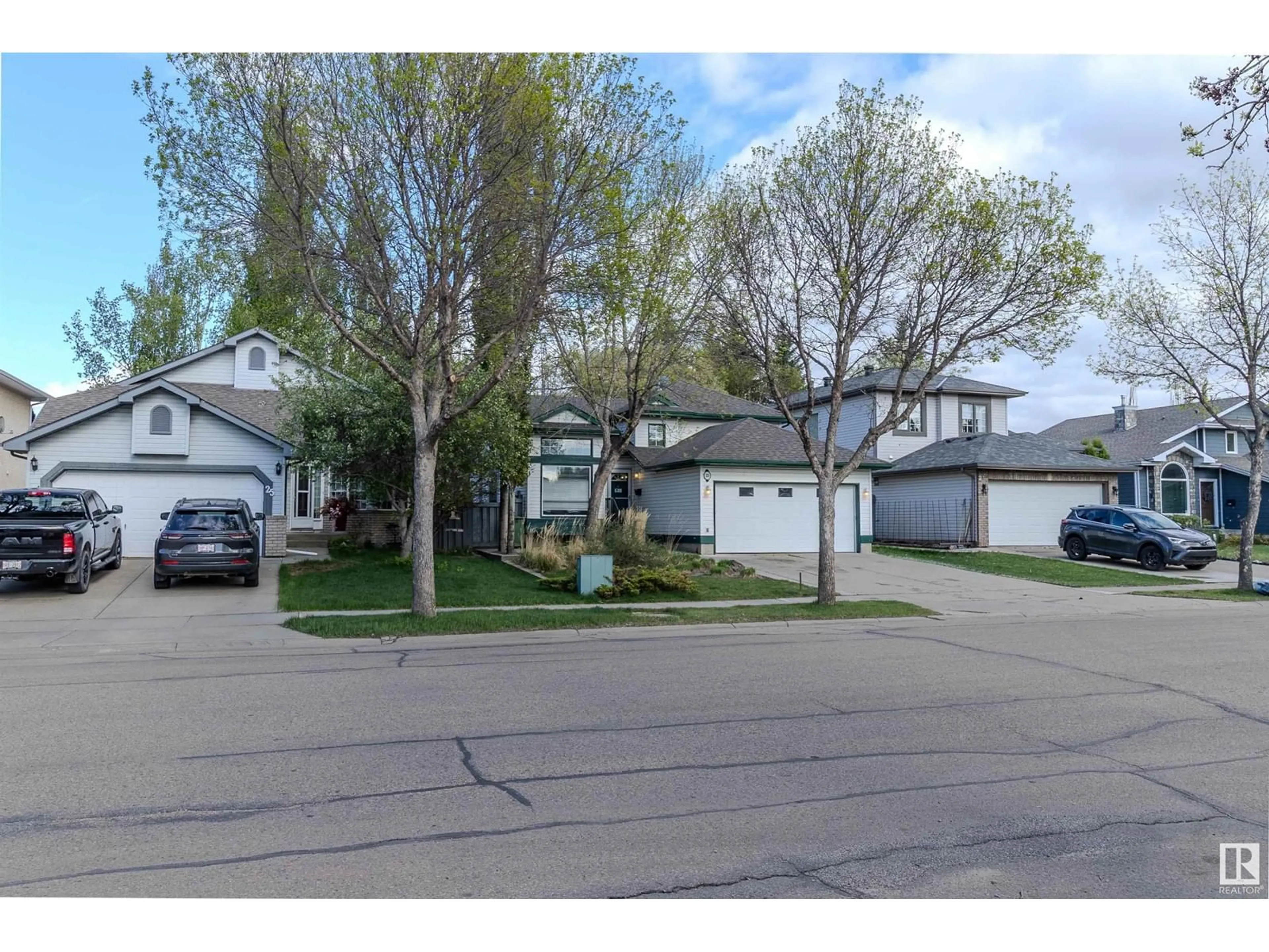 Unknown for 23 OAKMONT DR, St. Albert Alberta T8N6K6