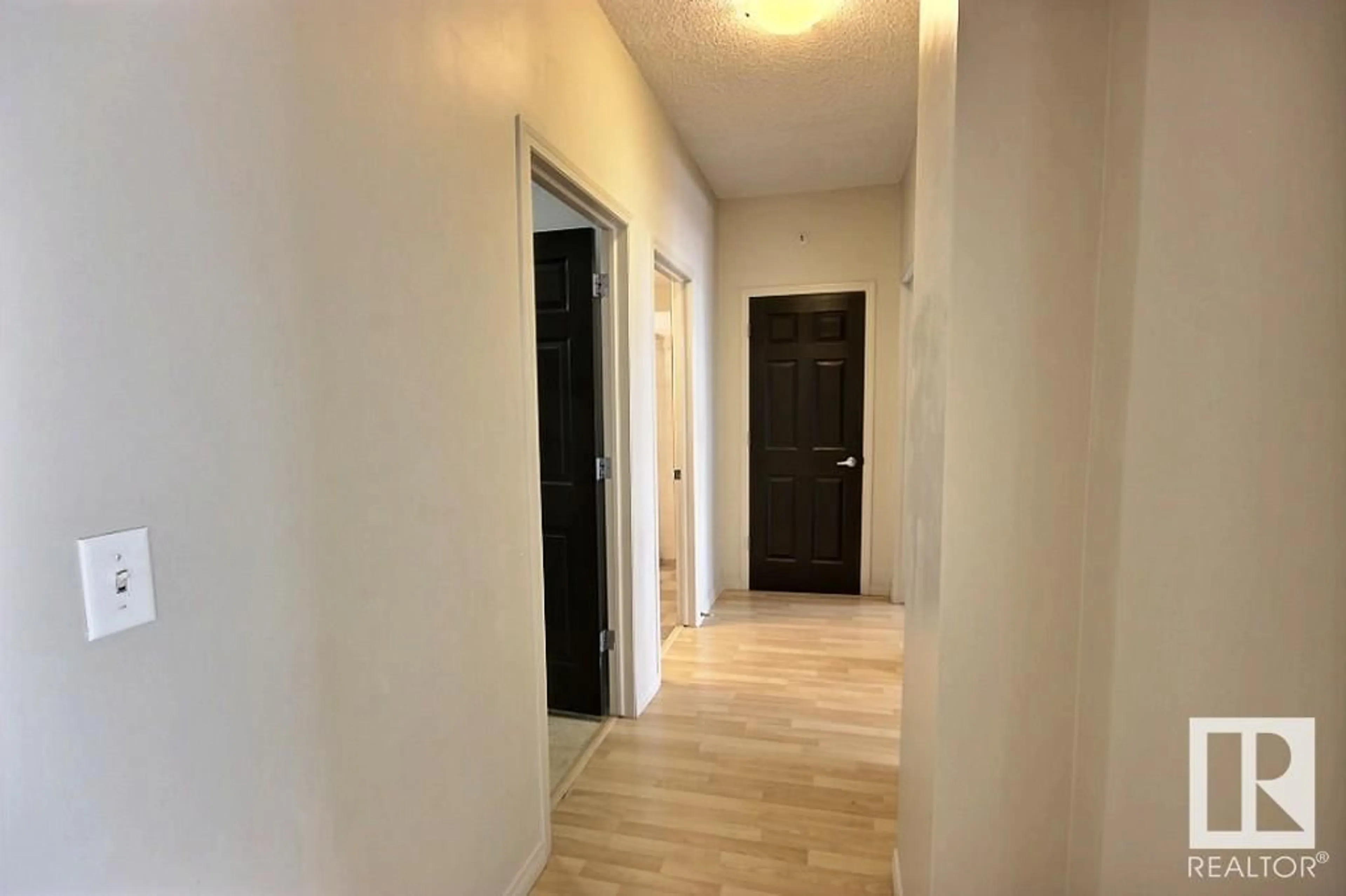 Indoor entryway for #208 - 6220 134 AV NW, Edmonton Alberta T6A0A8