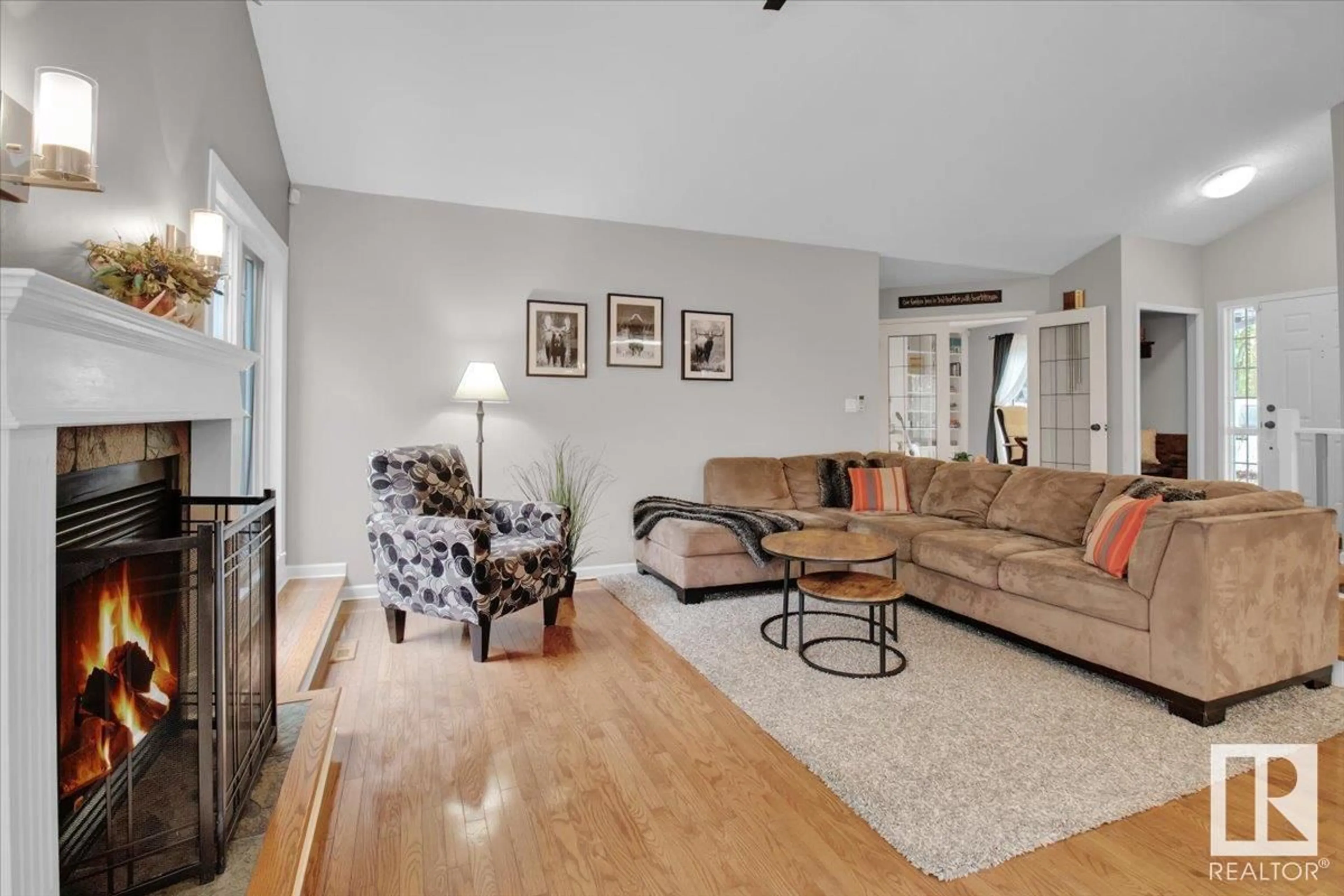 Living room with furniture, unknown for 53407 RGE ROAD 30, Rural Parkland County Alberta T7Y0E4